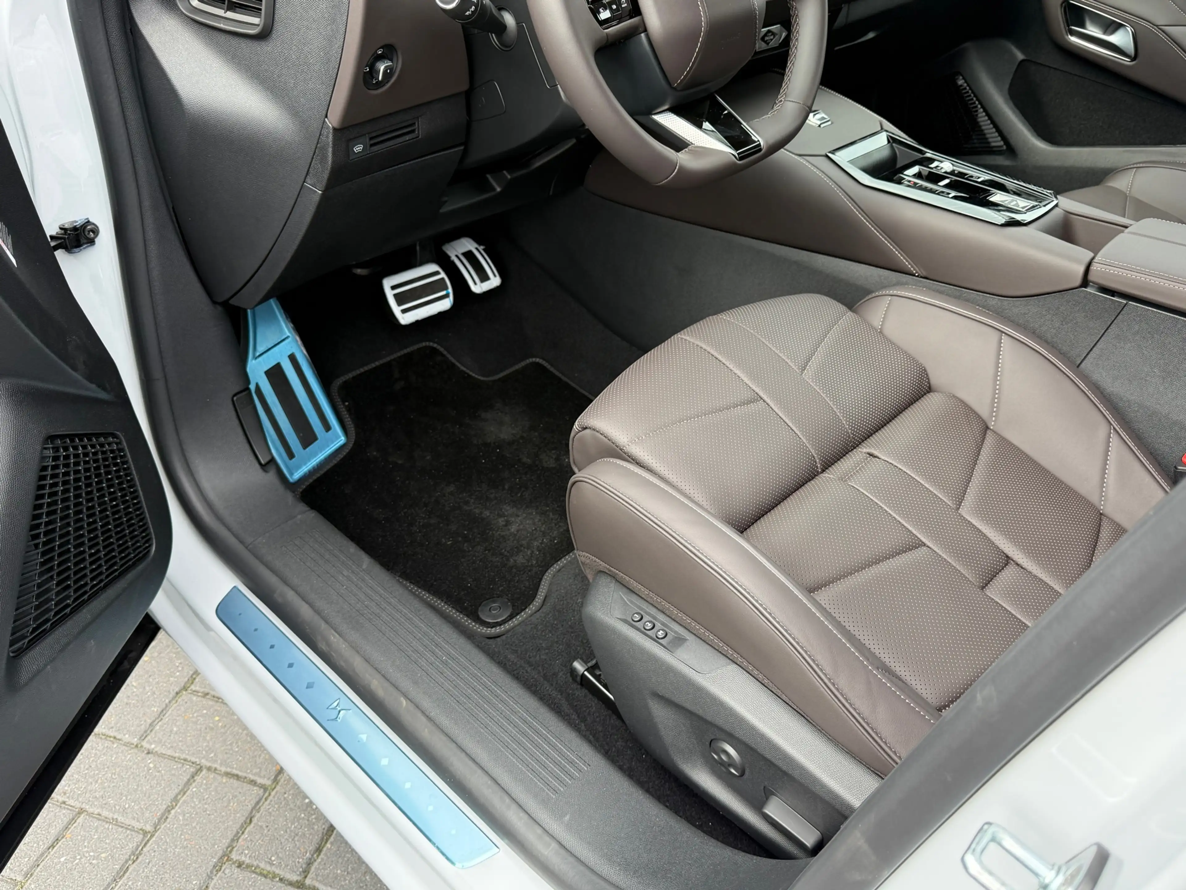 DS Automobiles DS 4 No 1.2 Hybrid 145 ÉTOILE + NAPPALEER LED MATRIX AD — photo 6