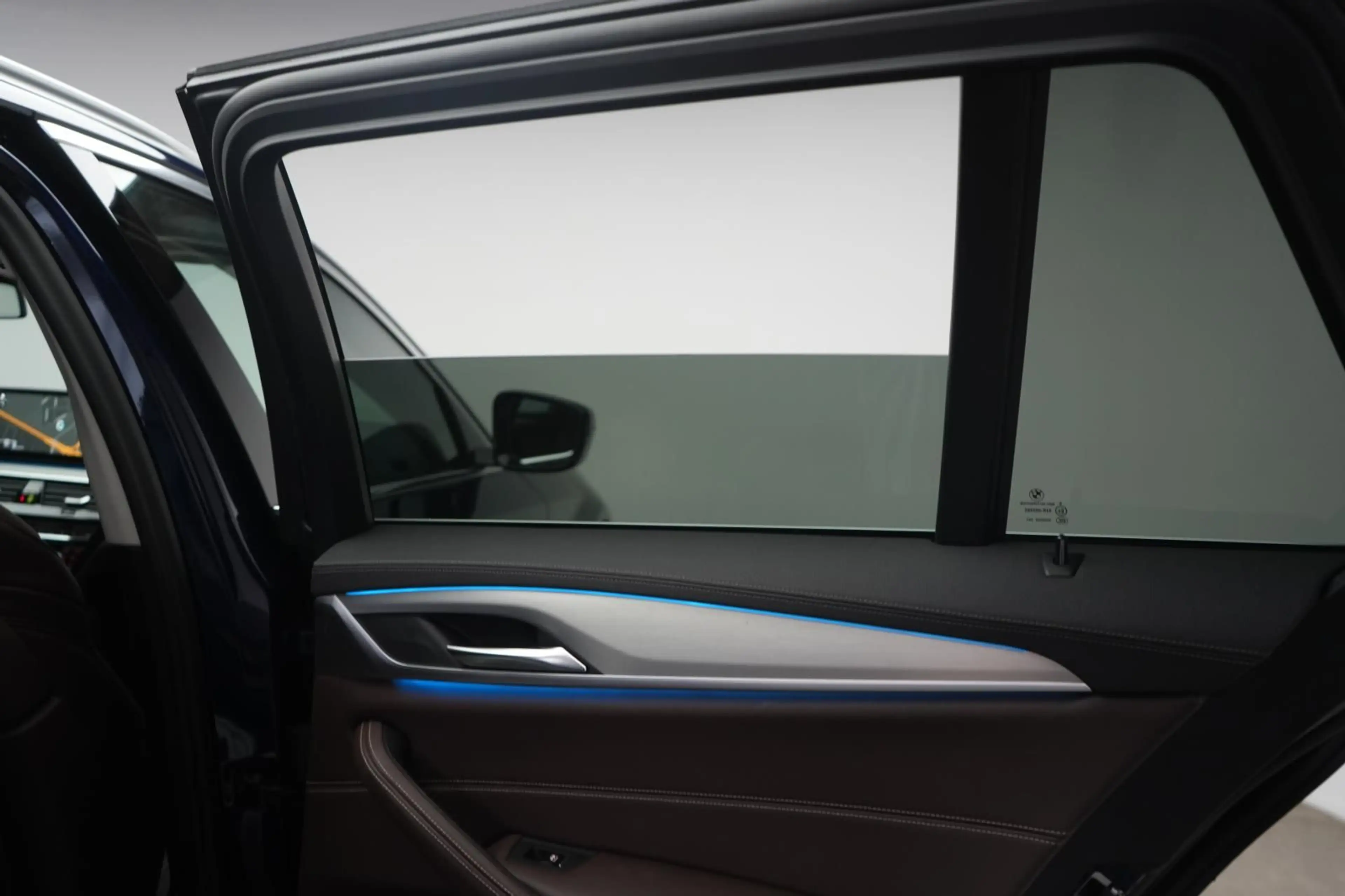 BMW 530 e Touring Luxury Line Leder/Temp/Kamera/Virt — photo 15
