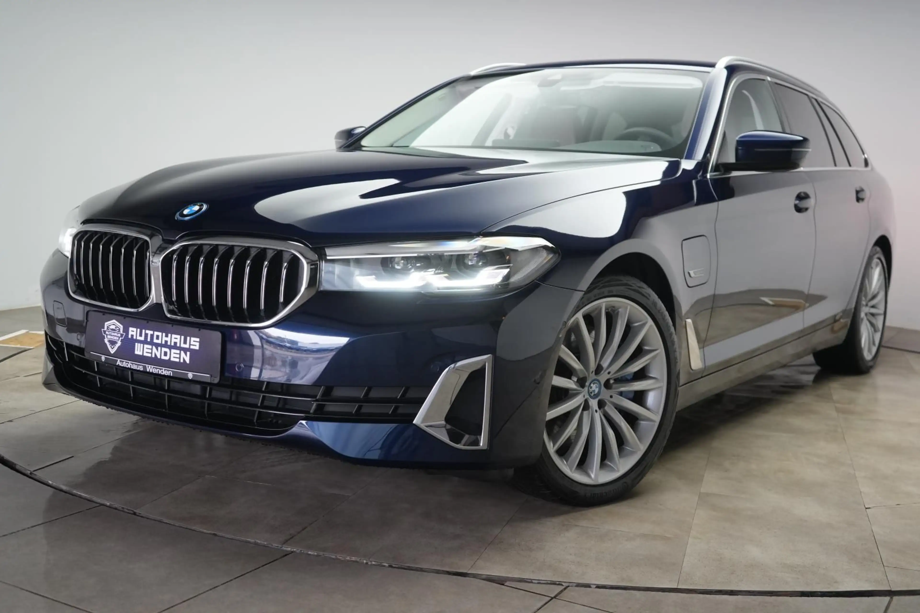 BMW 530 e Touring Luxury Line Leder/Temp/Kamera/Virt — photo 3