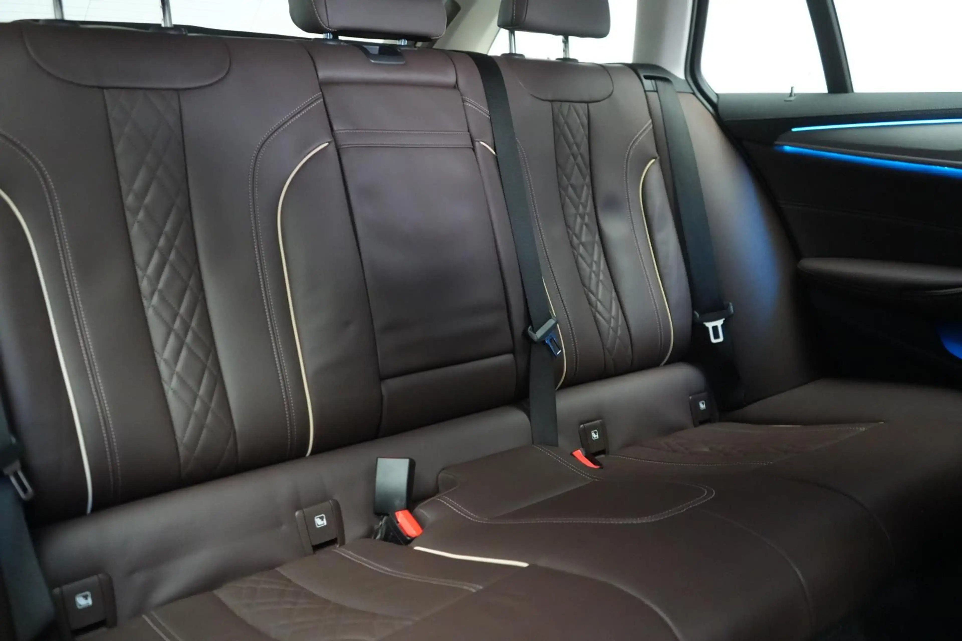 BMW 530 e Touring Luxury Line Leder/Temp/Kamera/Virt — photo 13