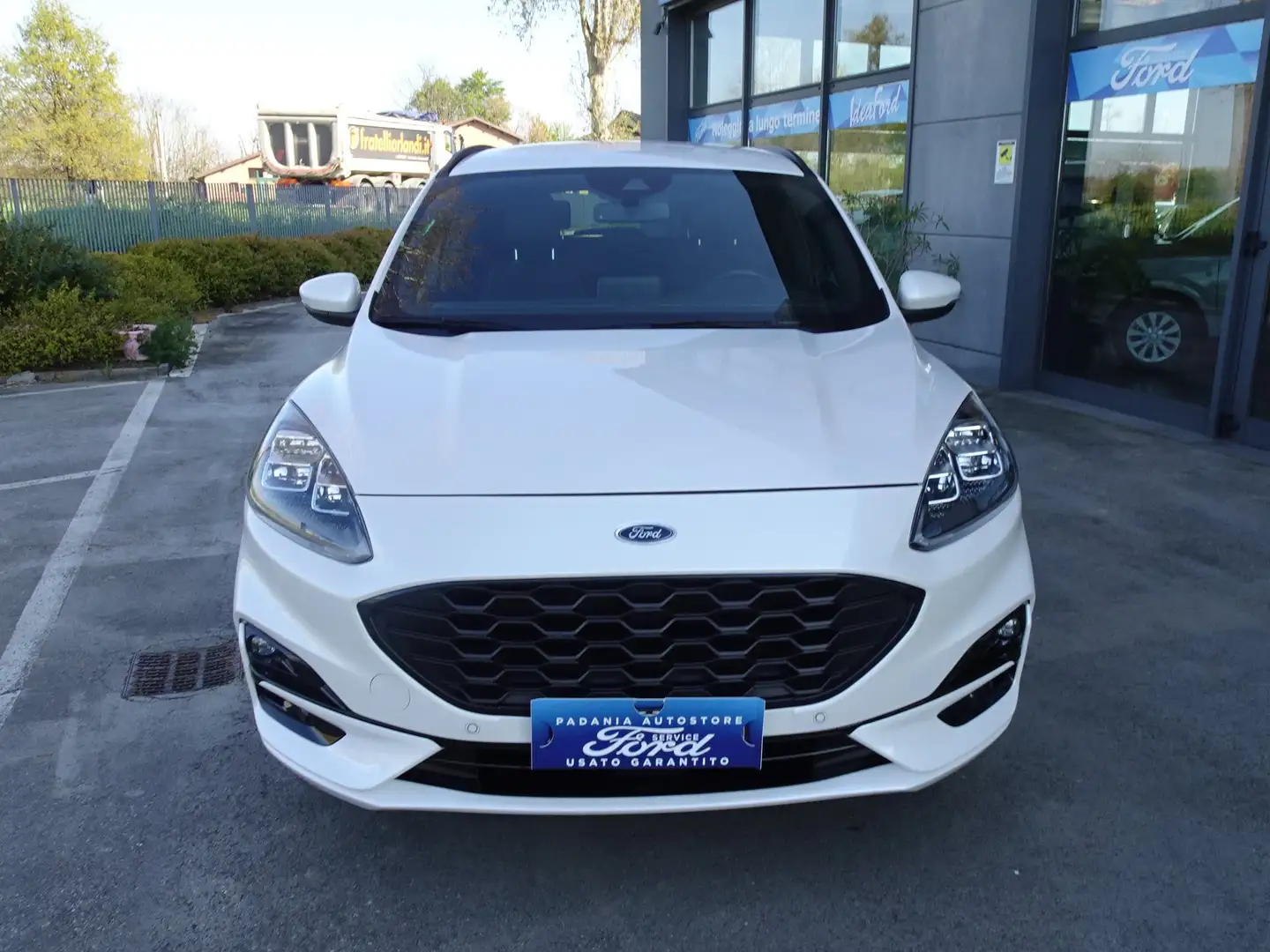 Ford Kuga 2.5 full hybrid ST-Line X 2wd 190cv cvt Blanc - 2