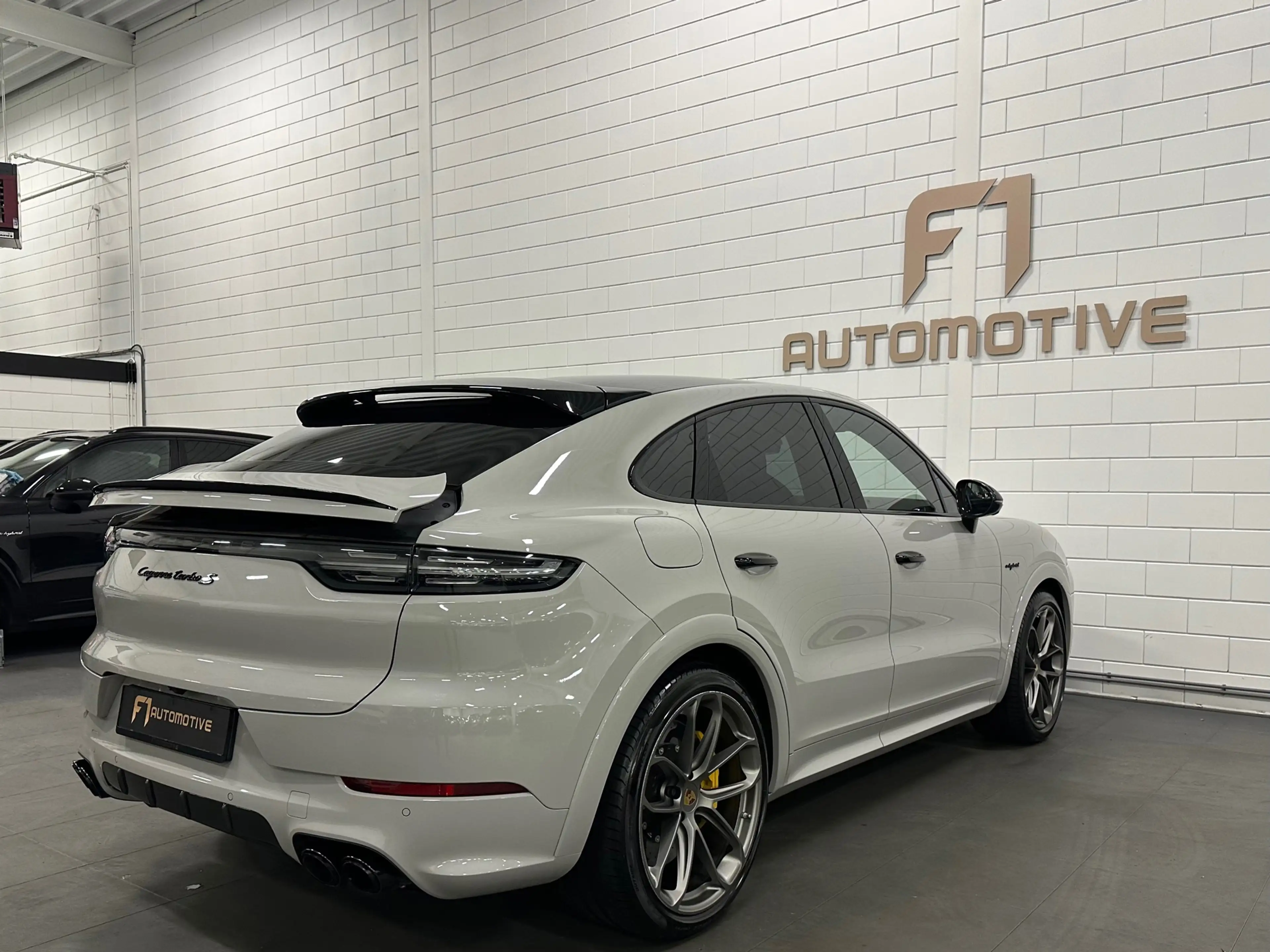 Porsche Cayenne Coupé 4.0 Turbo S E-Hybrid Carbon|Ceramic|VOL — photo 3