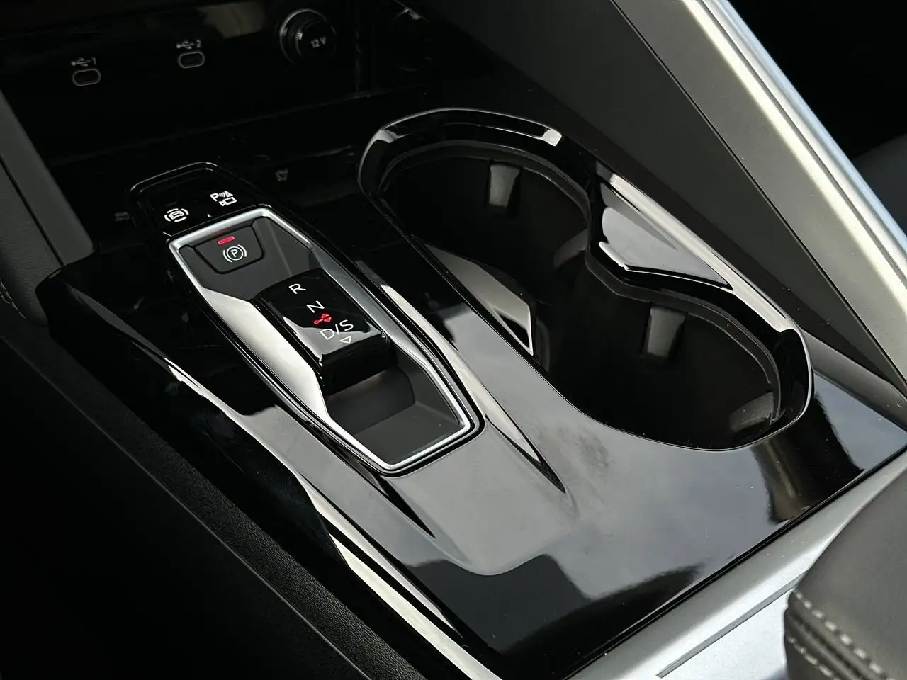 Audi Q5 снимка Audi Q5