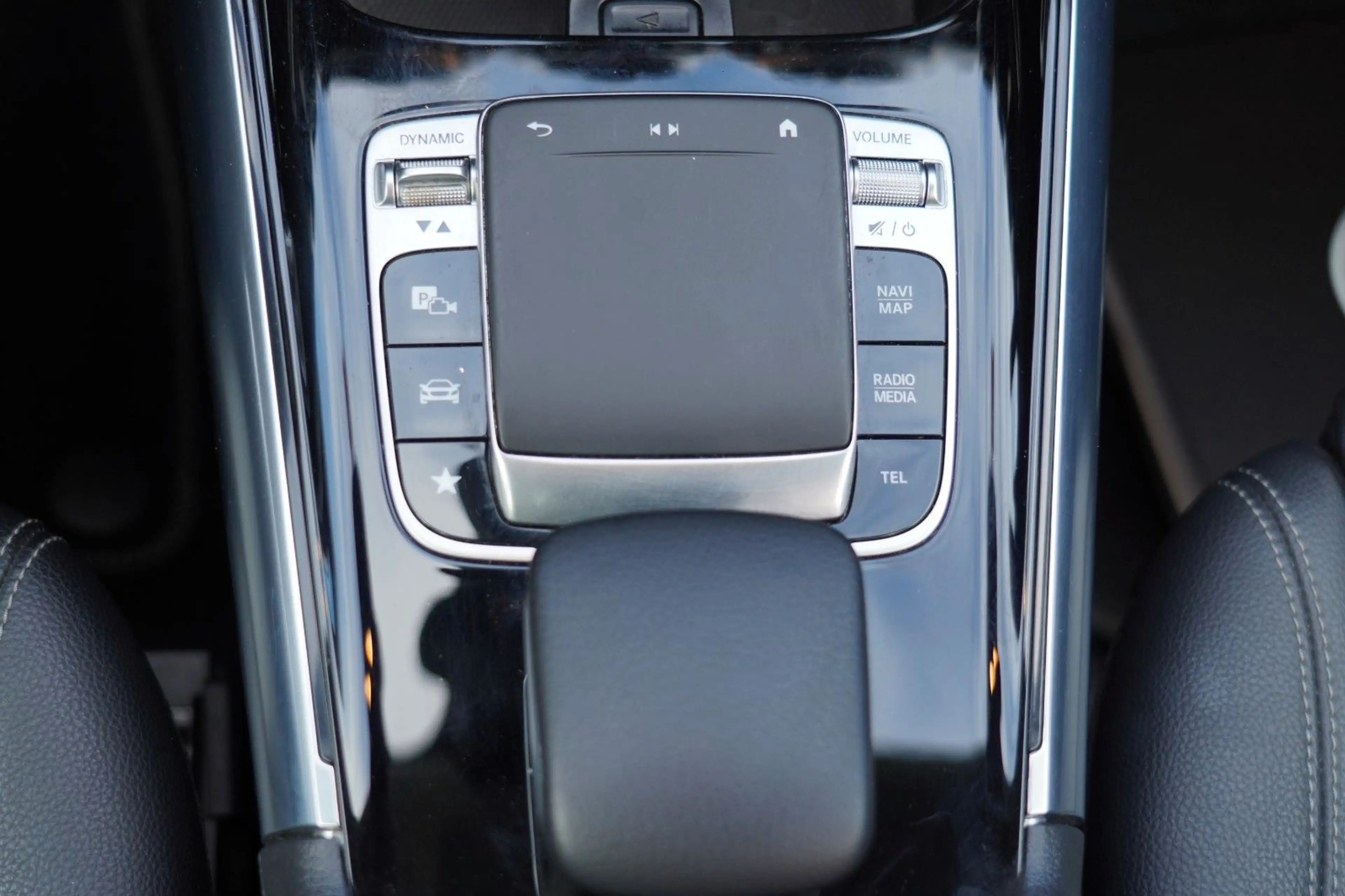 Mercedes-Benz B 220 4Matic — photo 15