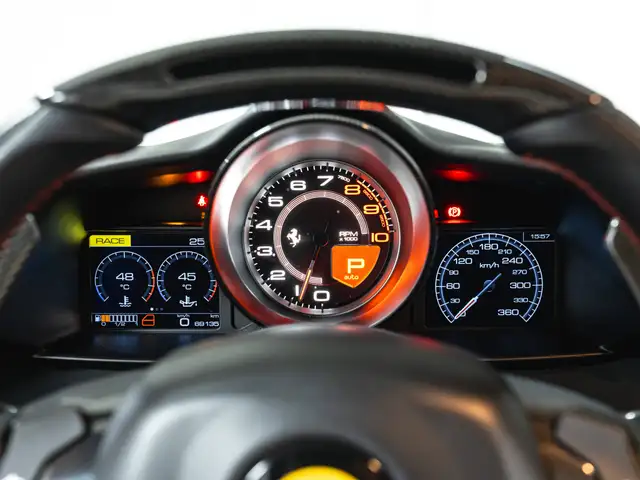 Ferrari 488 view 9