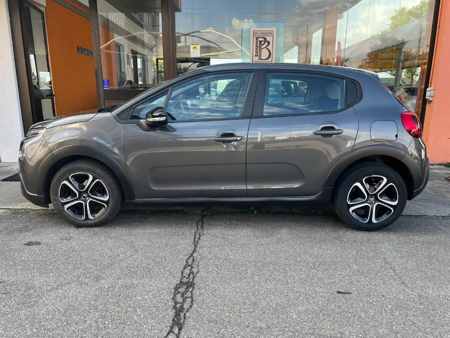 Citroen C3 1.2 puretech Feel s&s 83cv Grijs - 2