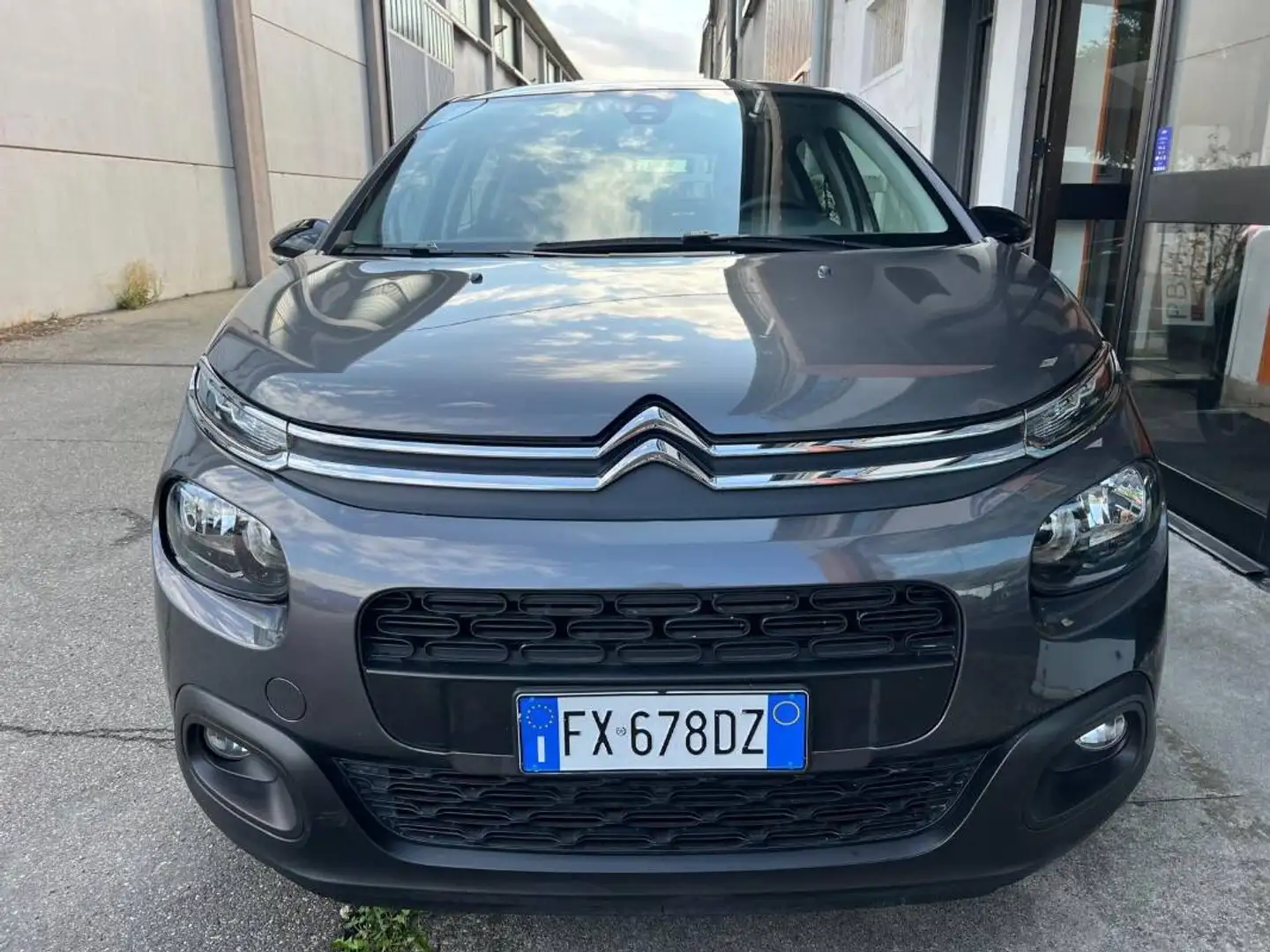 Citroen C3 1.2 puretech Feel s&s 83cv Grigio - 2