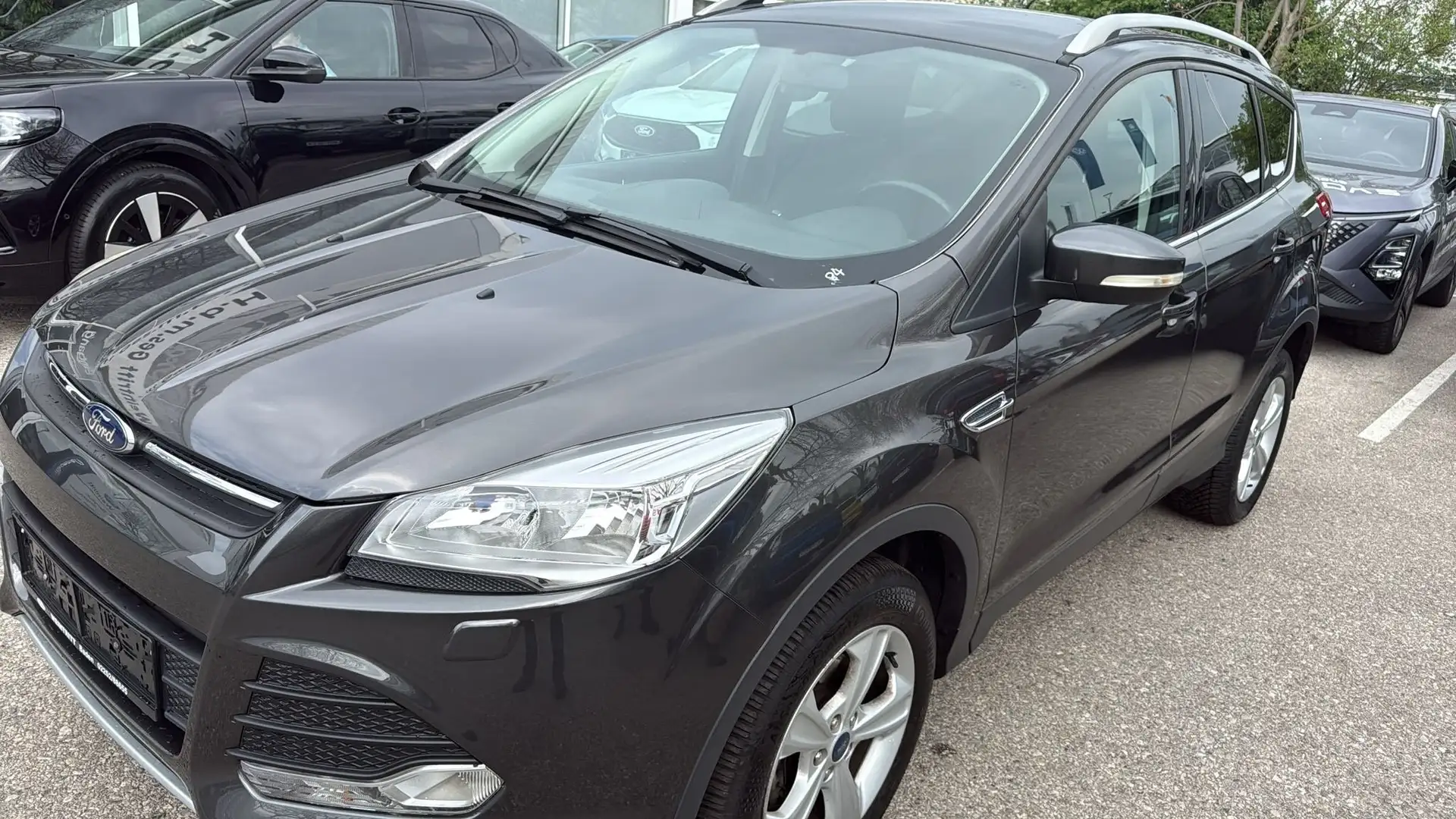 Ford Kuga Trend Grau - 1