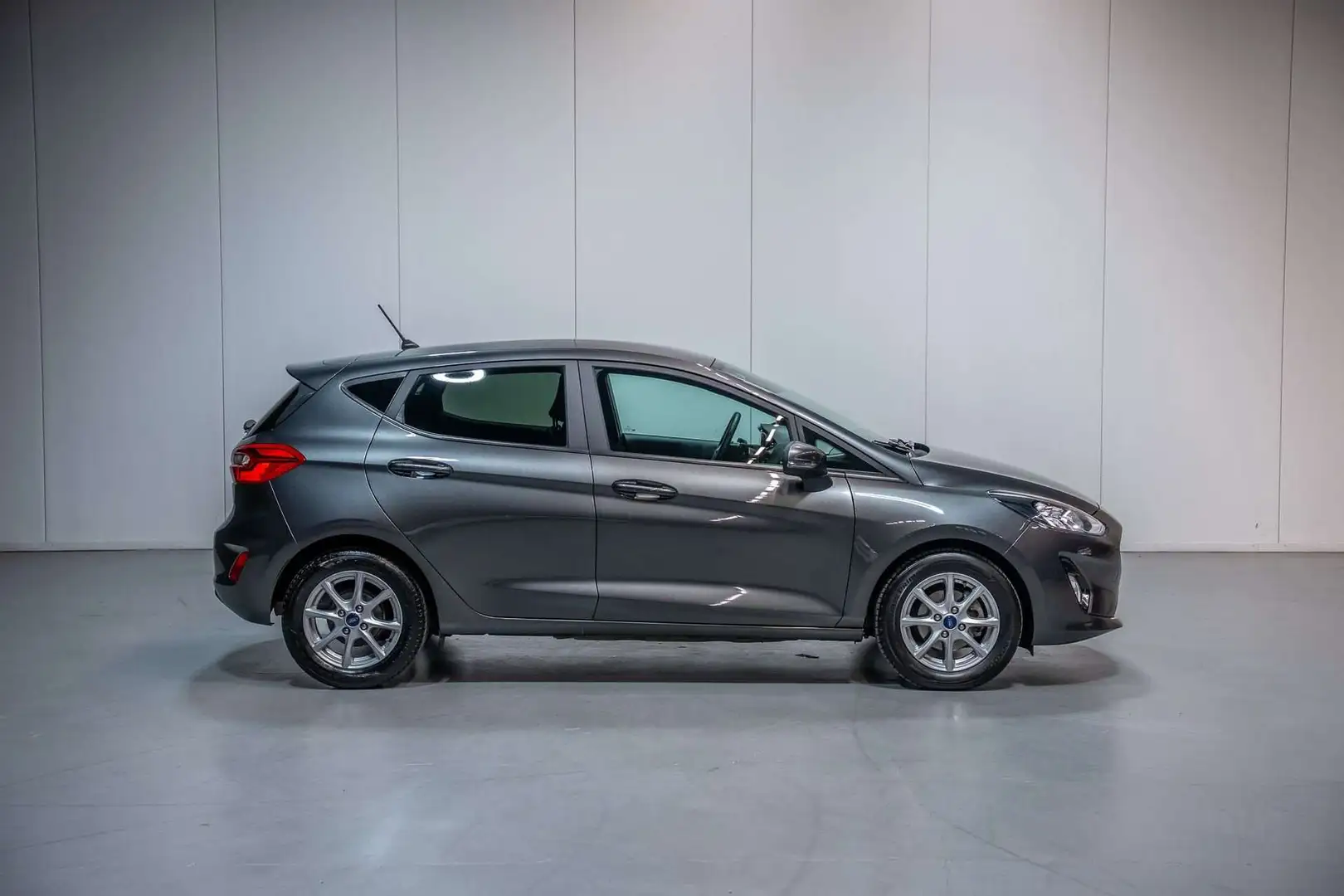 Ford Fiesta MAN / SENSOREN / AIRCO Gris - 2