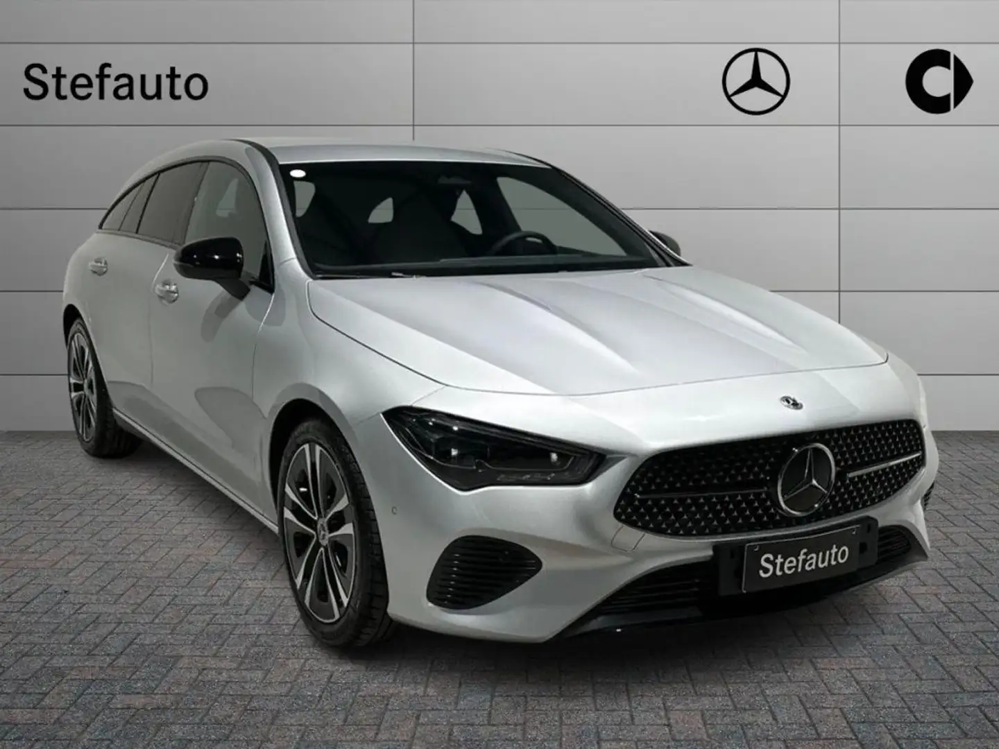 Mercedes-Benz CLA 200 d Automatic Shooting Brake Sport Argento - 1