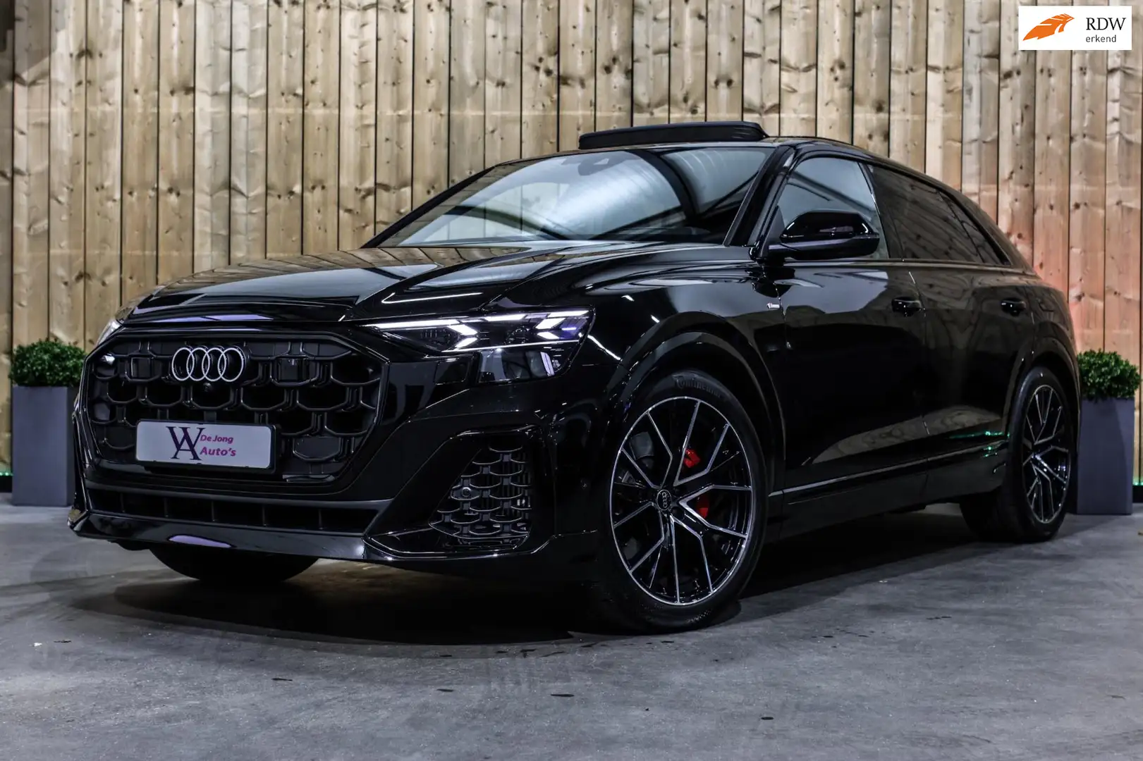Audi Q8 60 TFSI e Quattro Competition *Pano*RS-Stoelen*B&O Zwart - 1