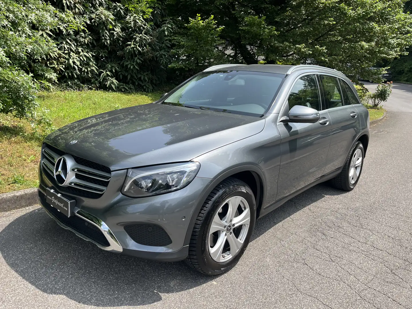 Mercedes-Benz GLC 220 GLC 220 d Executive 4matic auto Grey - 1