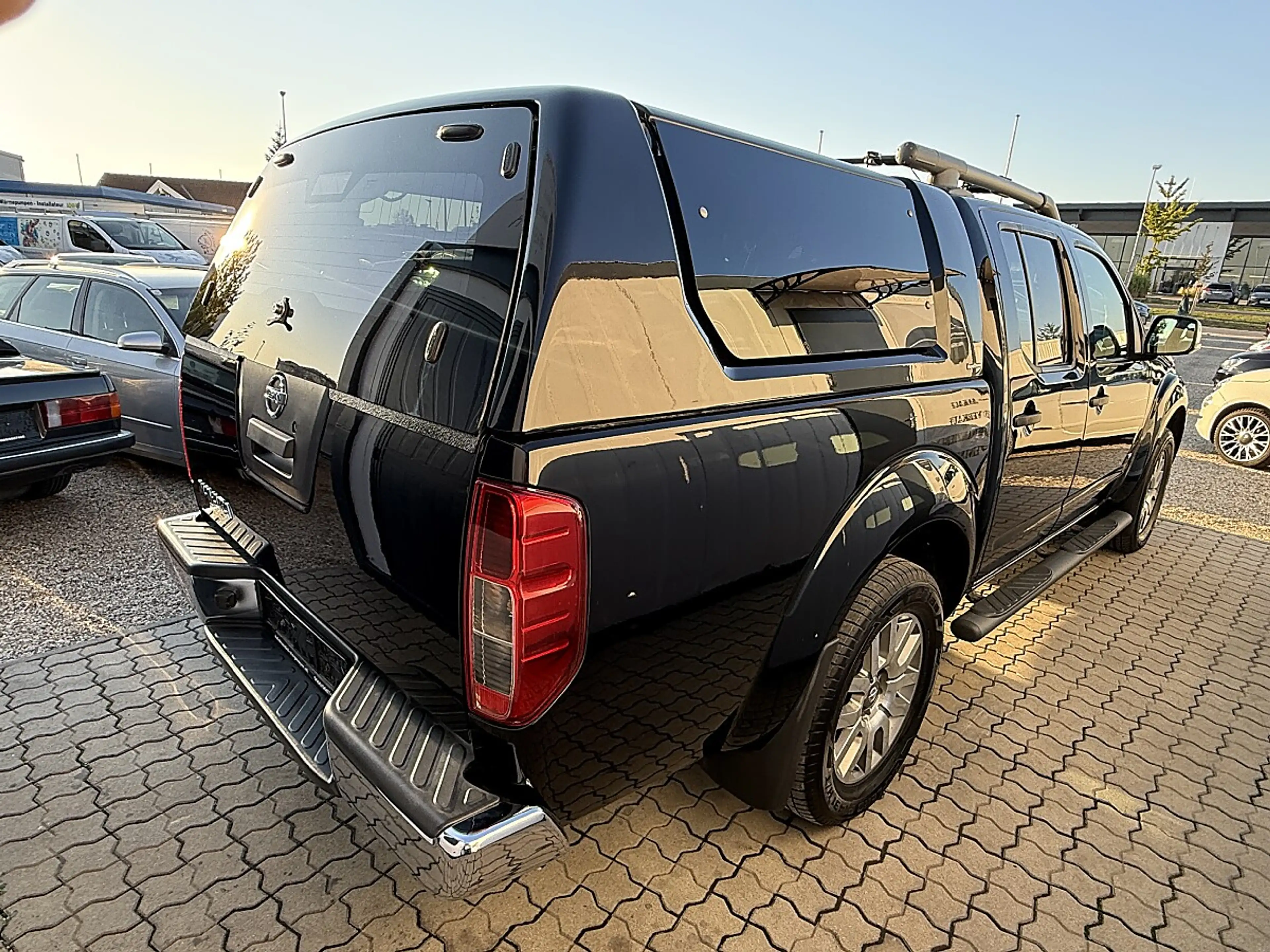 Nissan Navara Navara Double Cab 3,0 dCi 4x4 DPF Aut. — photo 4