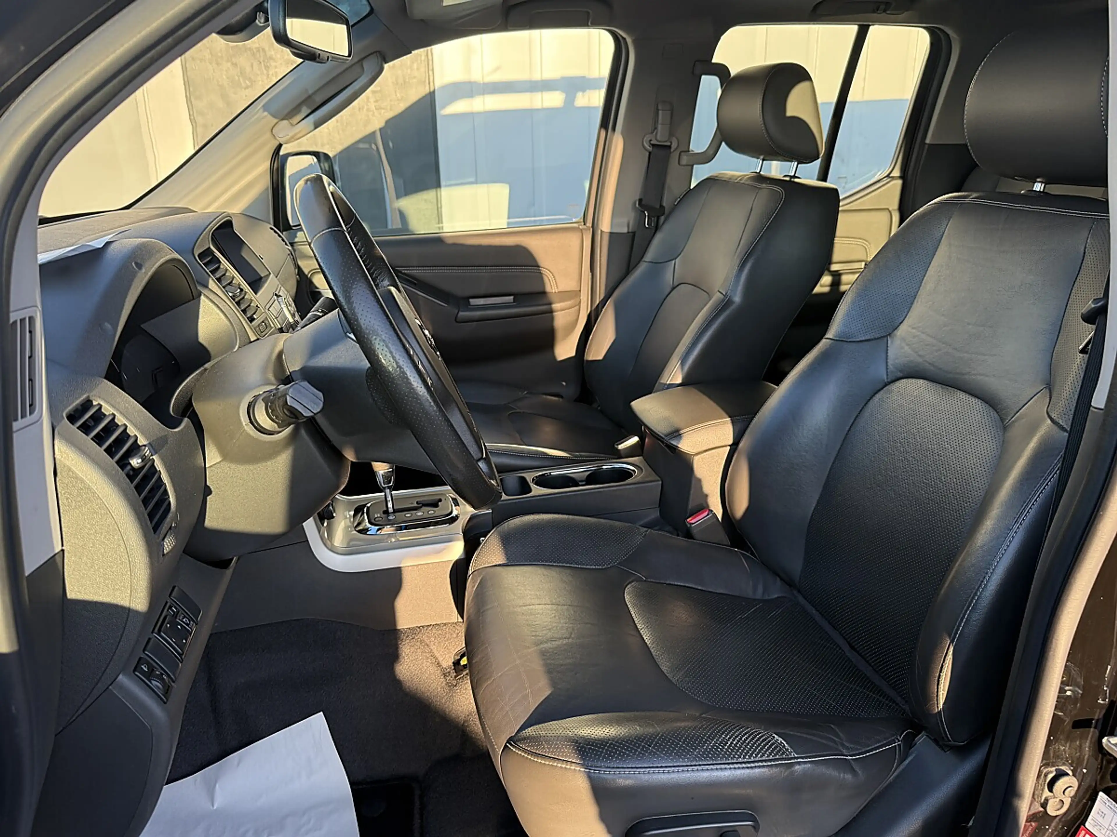 Nissan Navara Navara Double Cab 3,0 dCi 4x4 DPF Aut. — photo 15