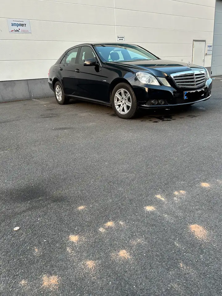 Mercedes-Benz E 220