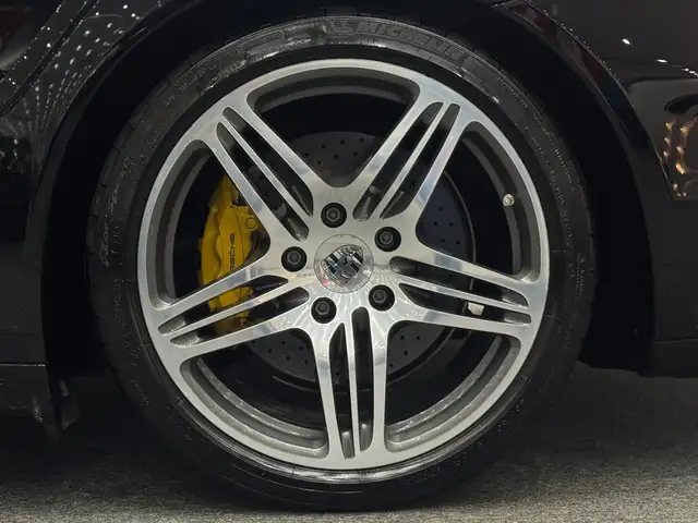 Porsche 997 Turbo Coupe *Keramik-Bremse* Ö-Auto * Ansicht 43