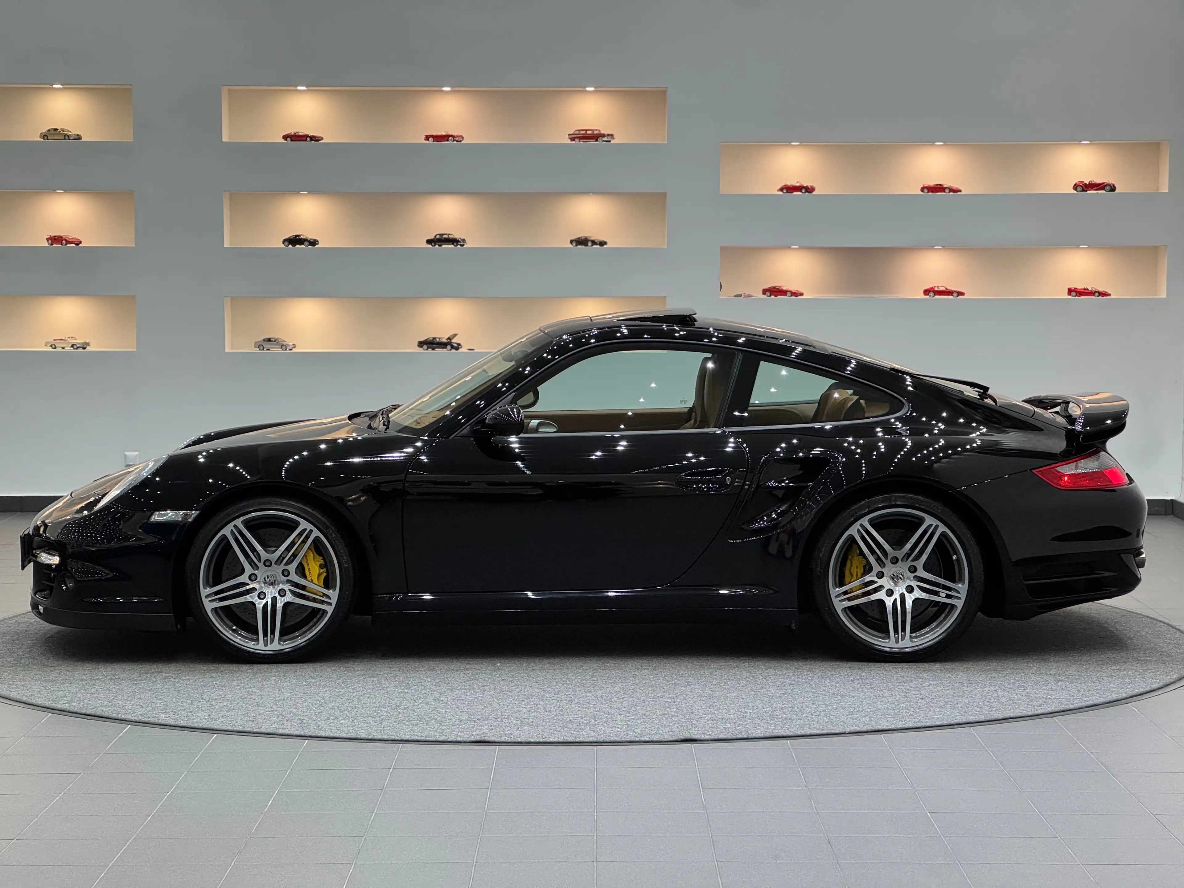 Porsche 997 Turbo Coupe *Keramik-Bremse* Ö-Auto * — photo 2