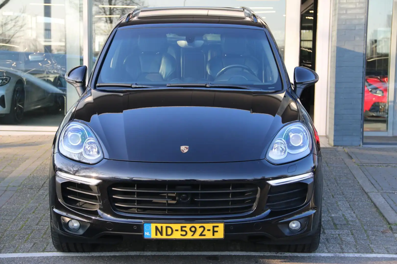 Porsche Cayenne 3.0 S E-Hybrid Platinum Edition DEALER OND. NL-AUT Schwarz - 2