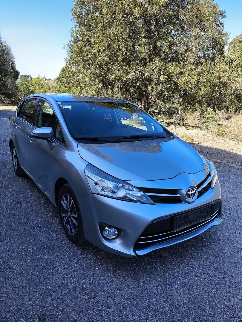 Toyota Verso Life 7 Sitzer 2,0 D-4D Grau - 2