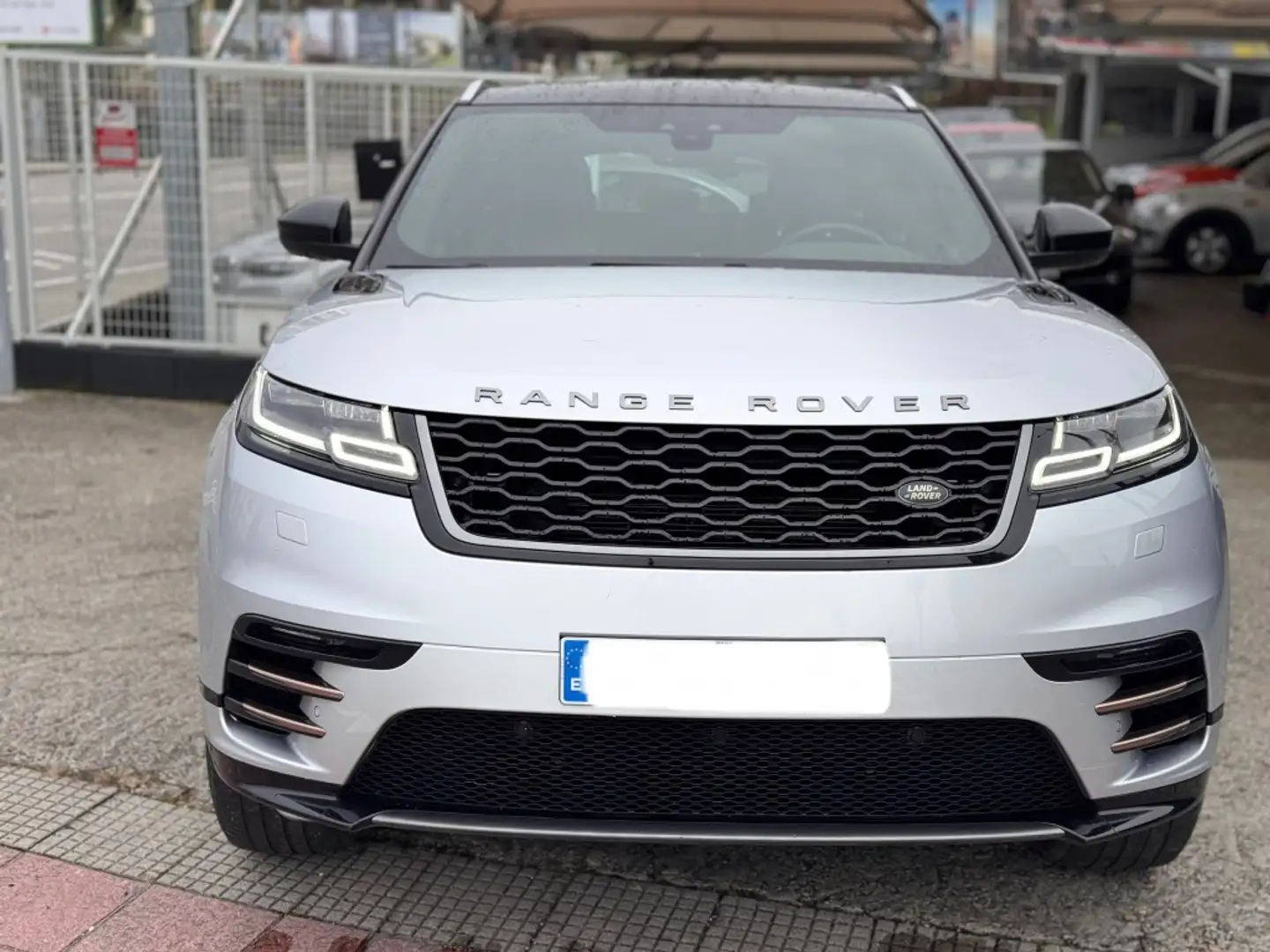 Land Rover Range Rover Velar 2.0D R-Dynamic Base 4WD Aut. 180 - 2