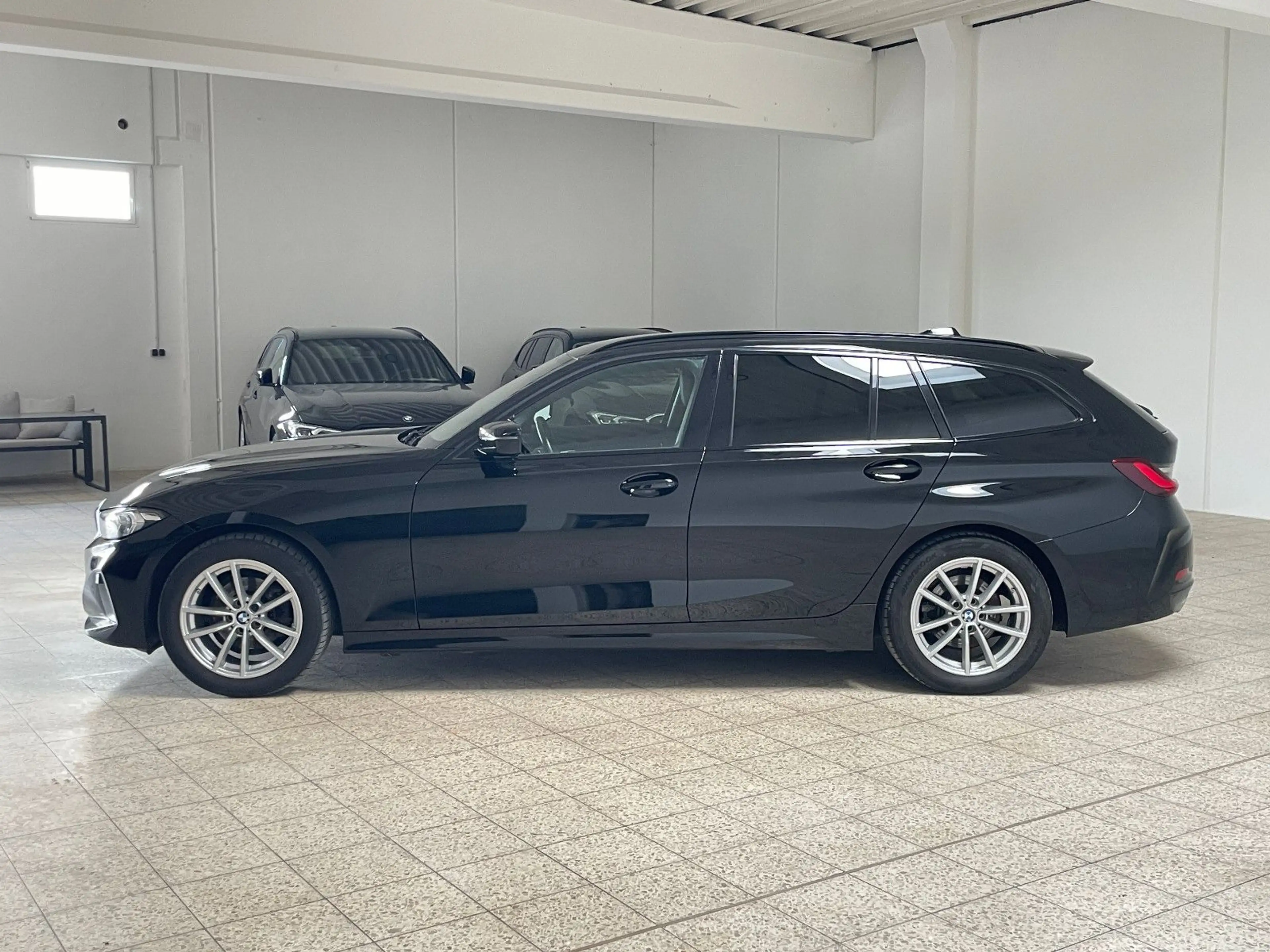 BMW 318 d Touring 1.Hand*Sport Sitze*Leder*AHK*M — photo 7
