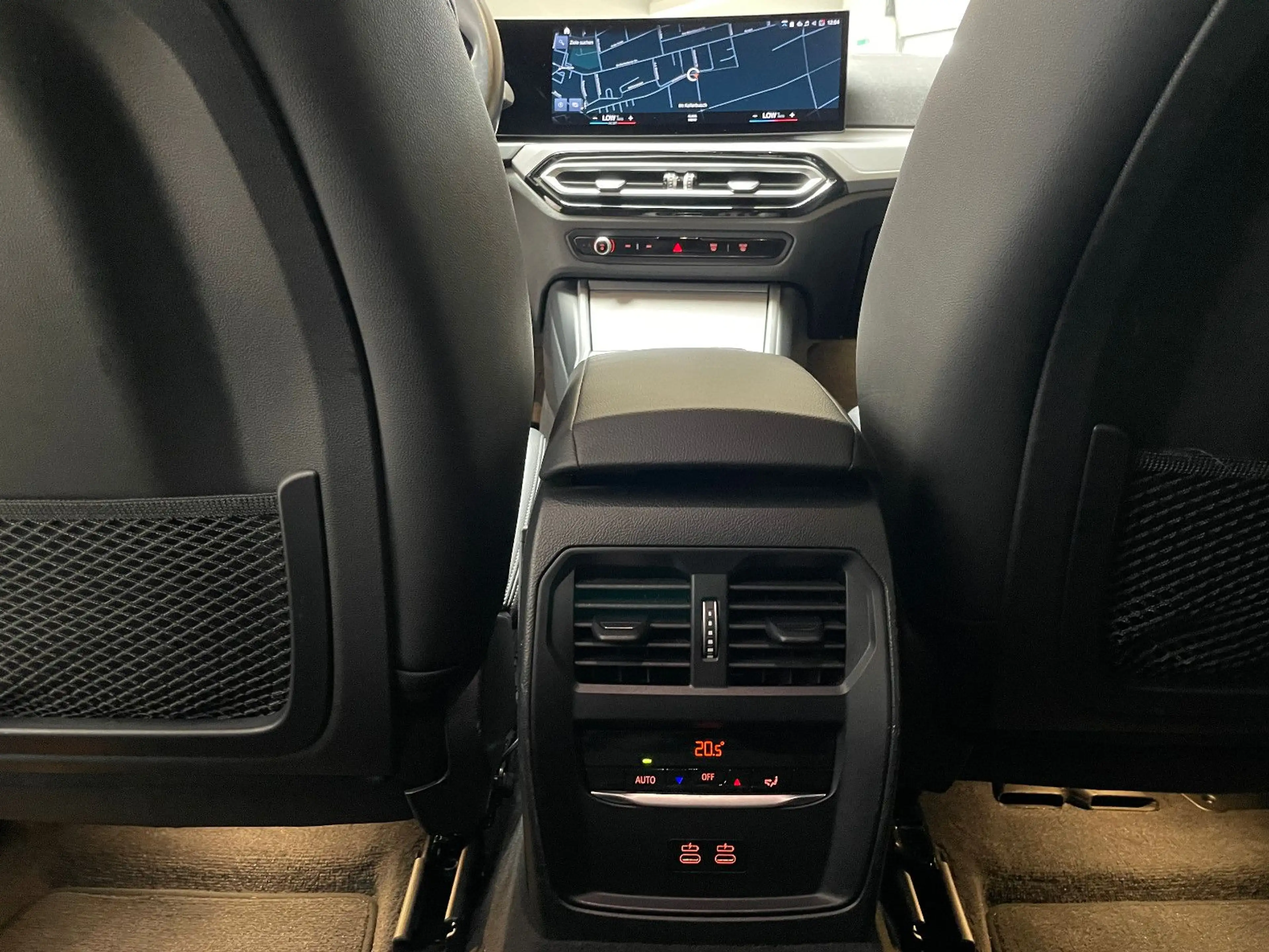 BMW 318 d Touring 1.Hand*Sport Sitze*Leder*AHK*M — photo 18