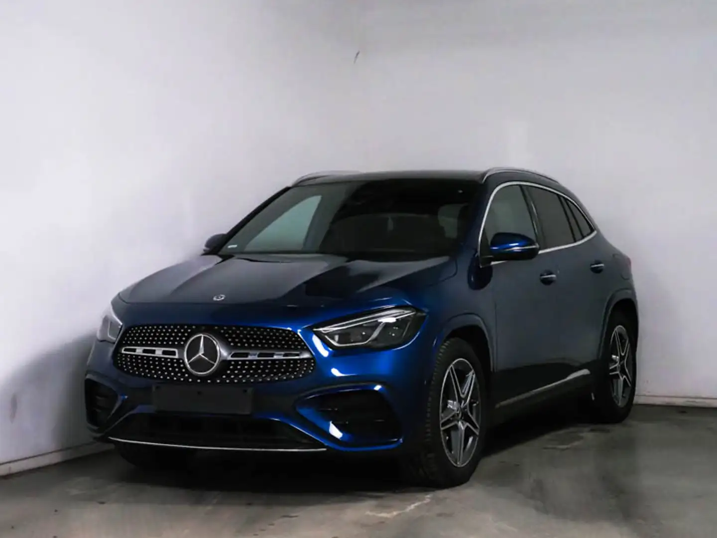 Mercedes-Benz GLA 200 AMG Premium+*Multibeam*Panorama*HUD*360° Blau - 1