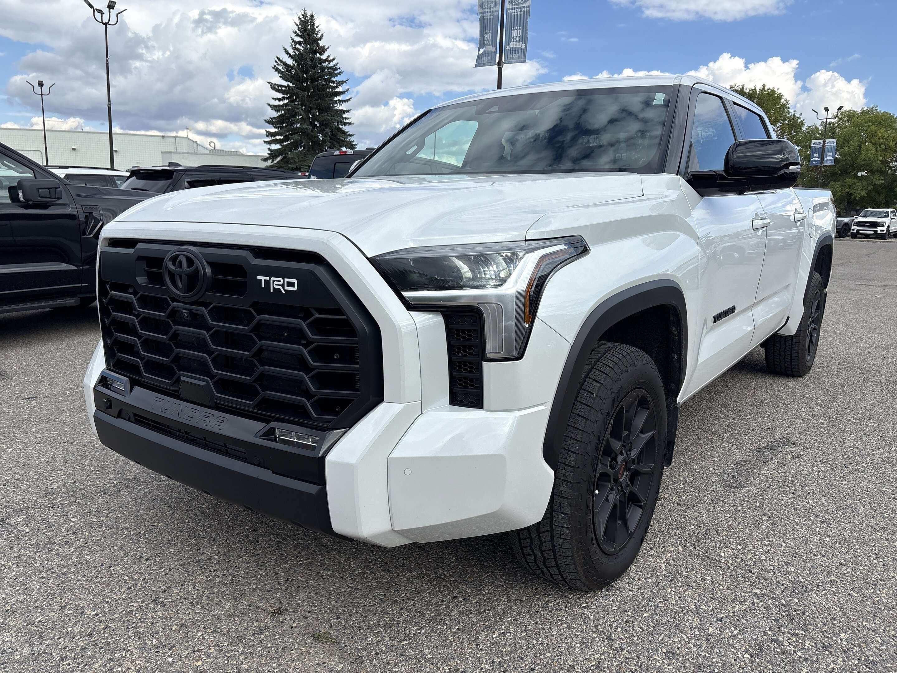 2026 Toyota Tundra LIMITED TRD | TRD EXHAUST | HTD/CLD LEATHER — снимка 1