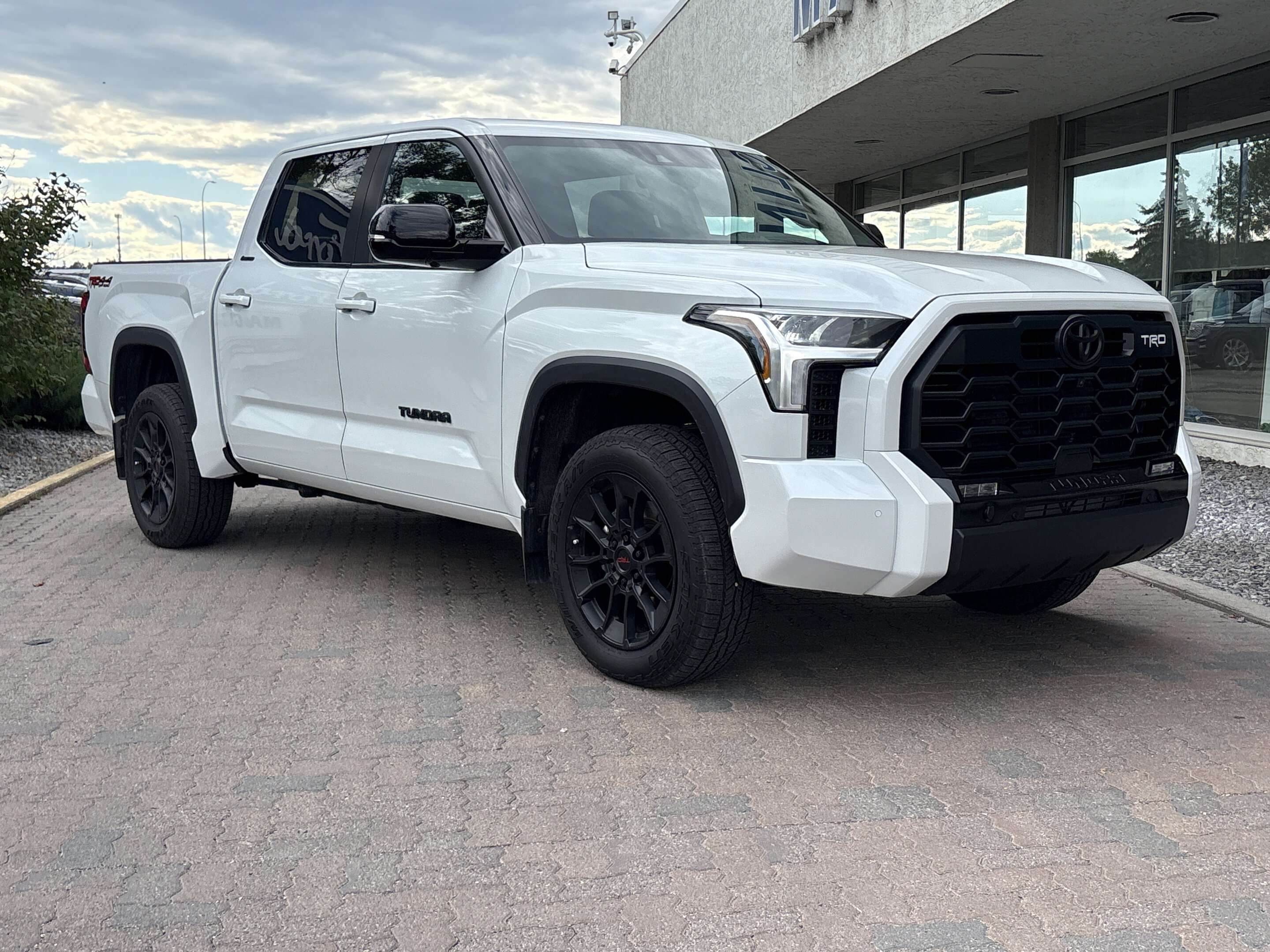 2026 Toyota Tundra LIMITED TRD | TRD EXHAUST | HTD/CLD LEATHER — снимка 1