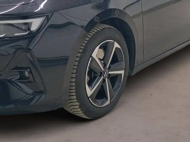 Opel Astra view 6