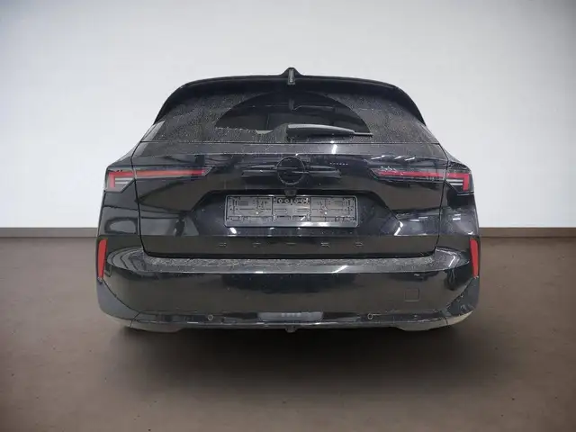 Opel Astra view 5