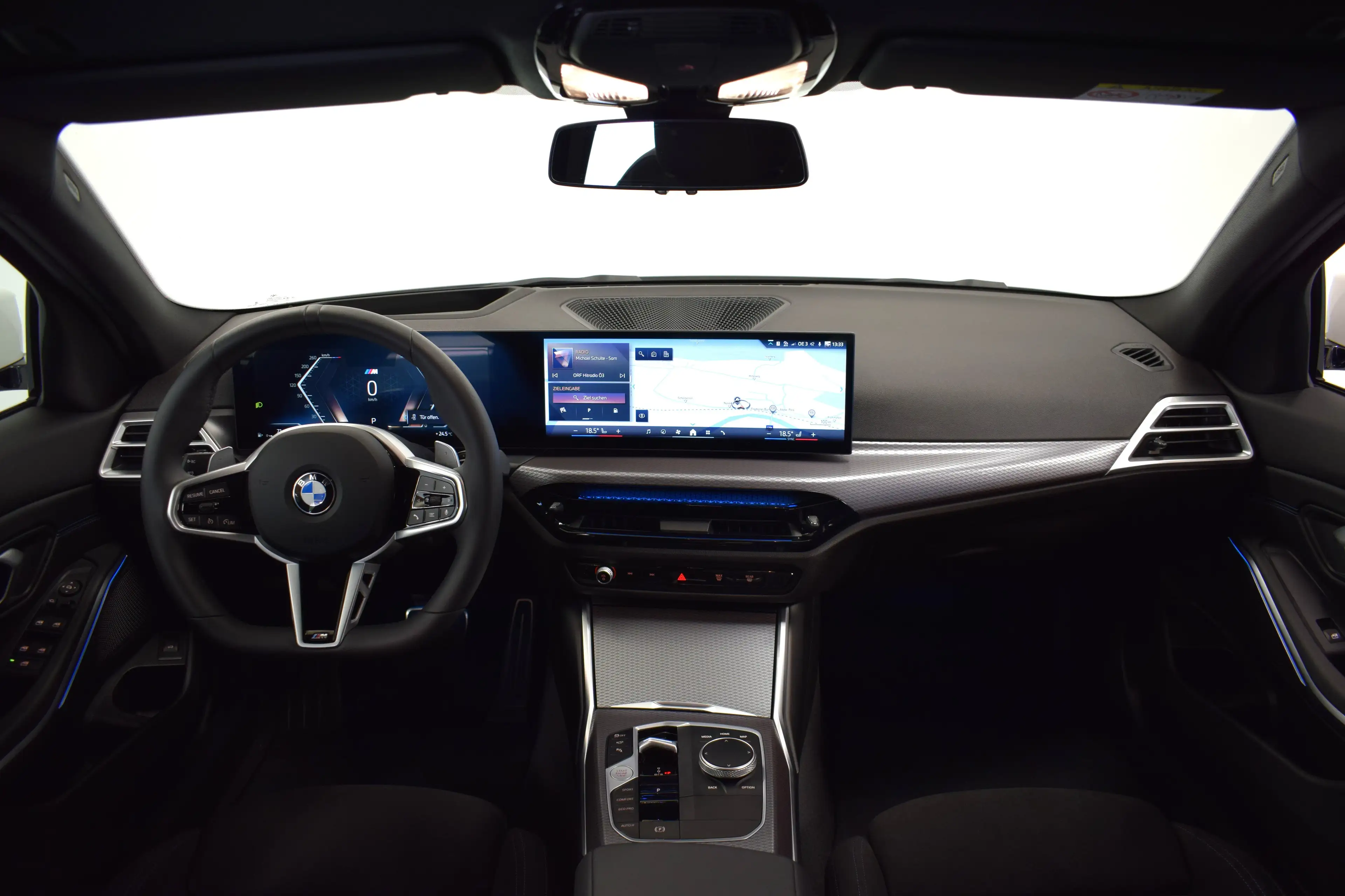 BMW 320 d M Sport — photo 9