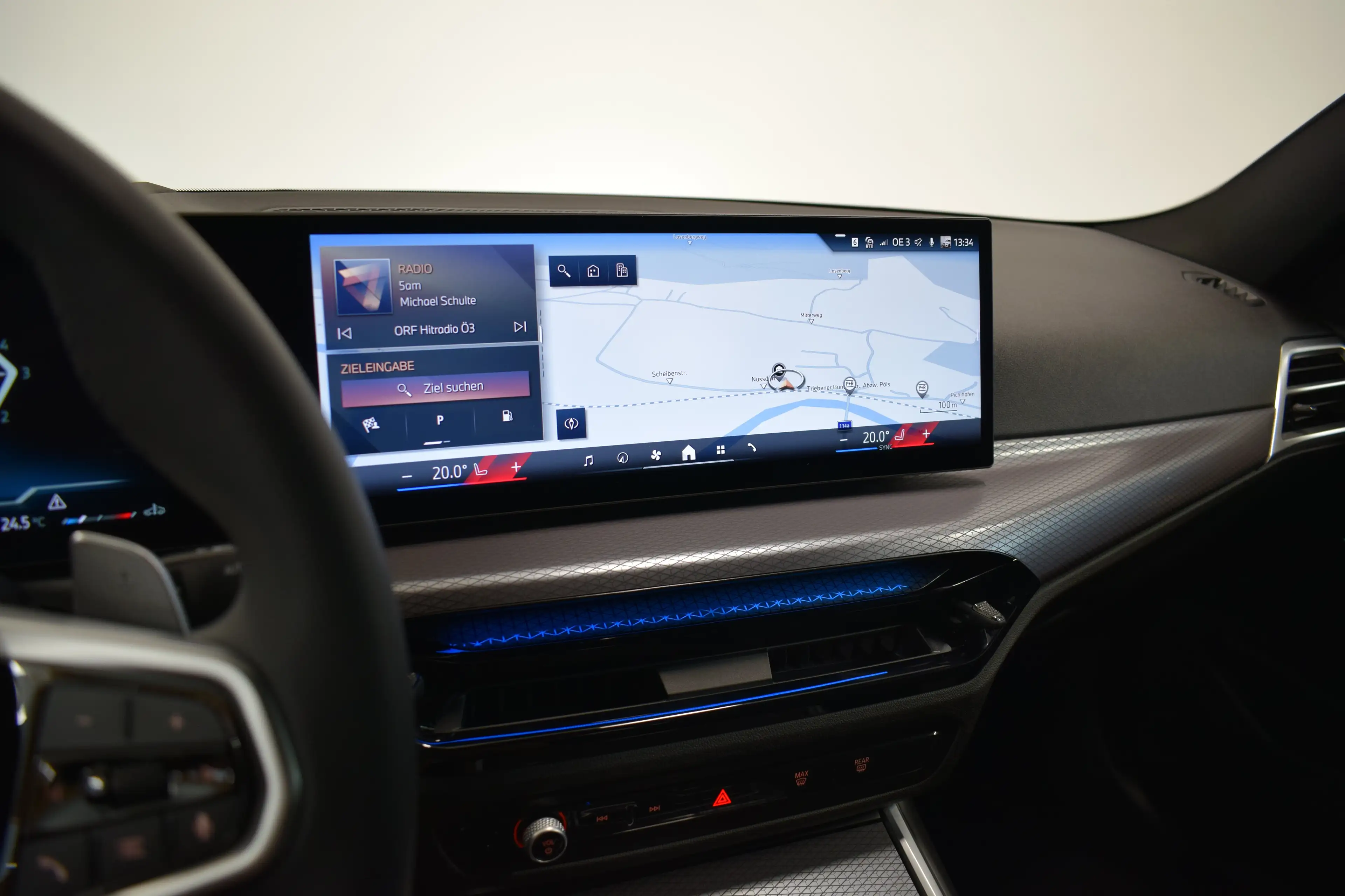 BMW 320 d M Sport — photo 14
