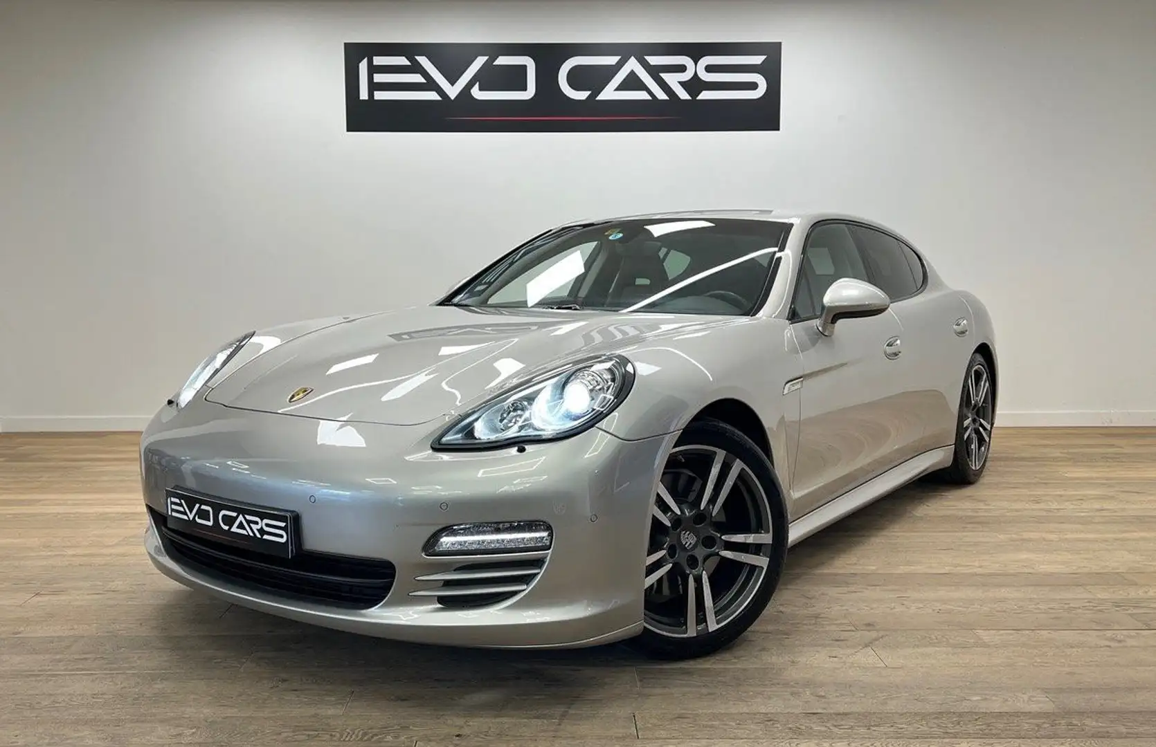 Porsche Panamera 4S V8 4.8 400ch PDK / PSE / Caméra / PCM / Origine Gris - 1