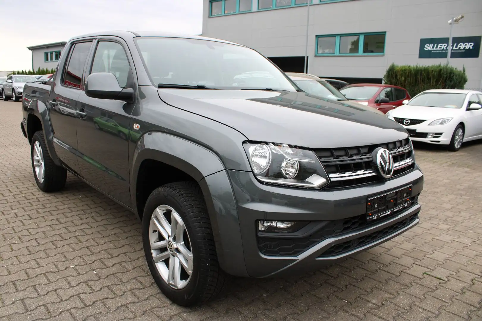 Volkswagen Amarok 3.0TDI 4 Motion Kamera,PDC,AHK,SHZ Grau - 2