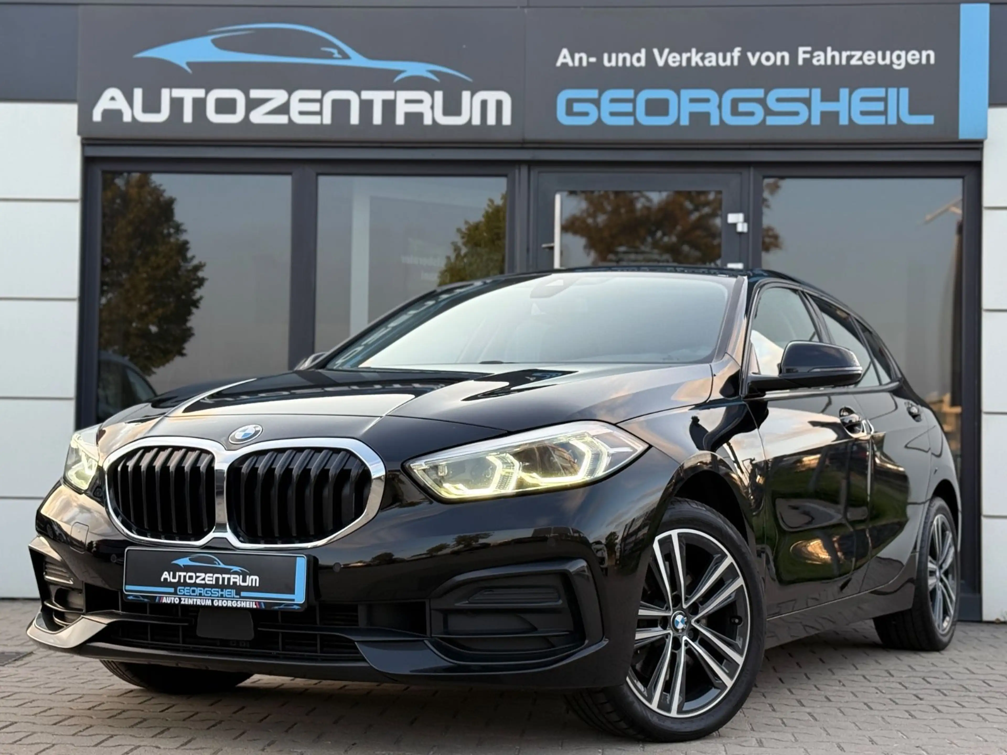 BMW 118 d Sport Line/LED/Digital-Cockpit/Keyless-GO — photo 4