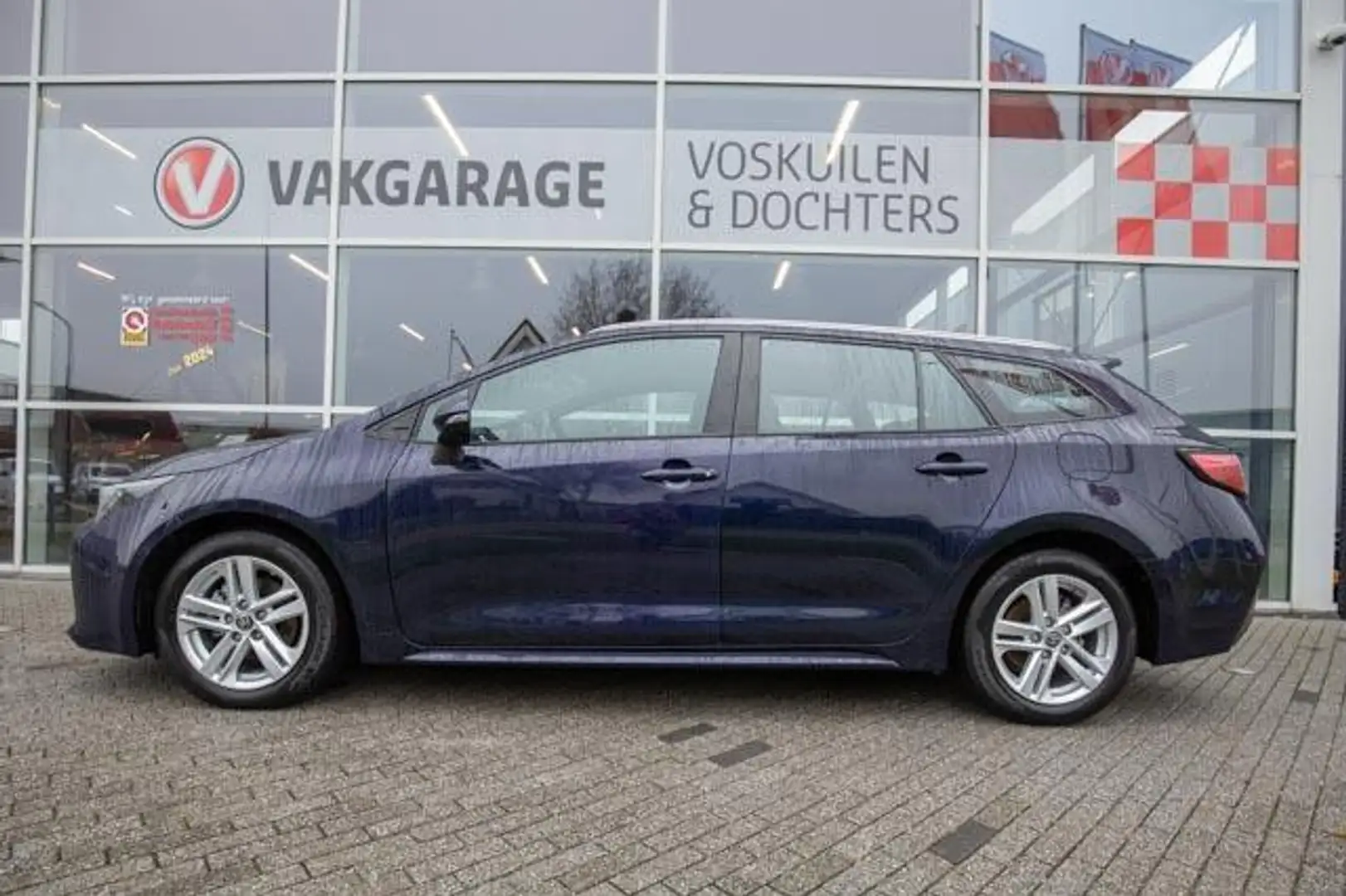 Toyota Corolla Touring Sports 1.8 Hybrid Business | Stoelverwarmi Blauw - 2