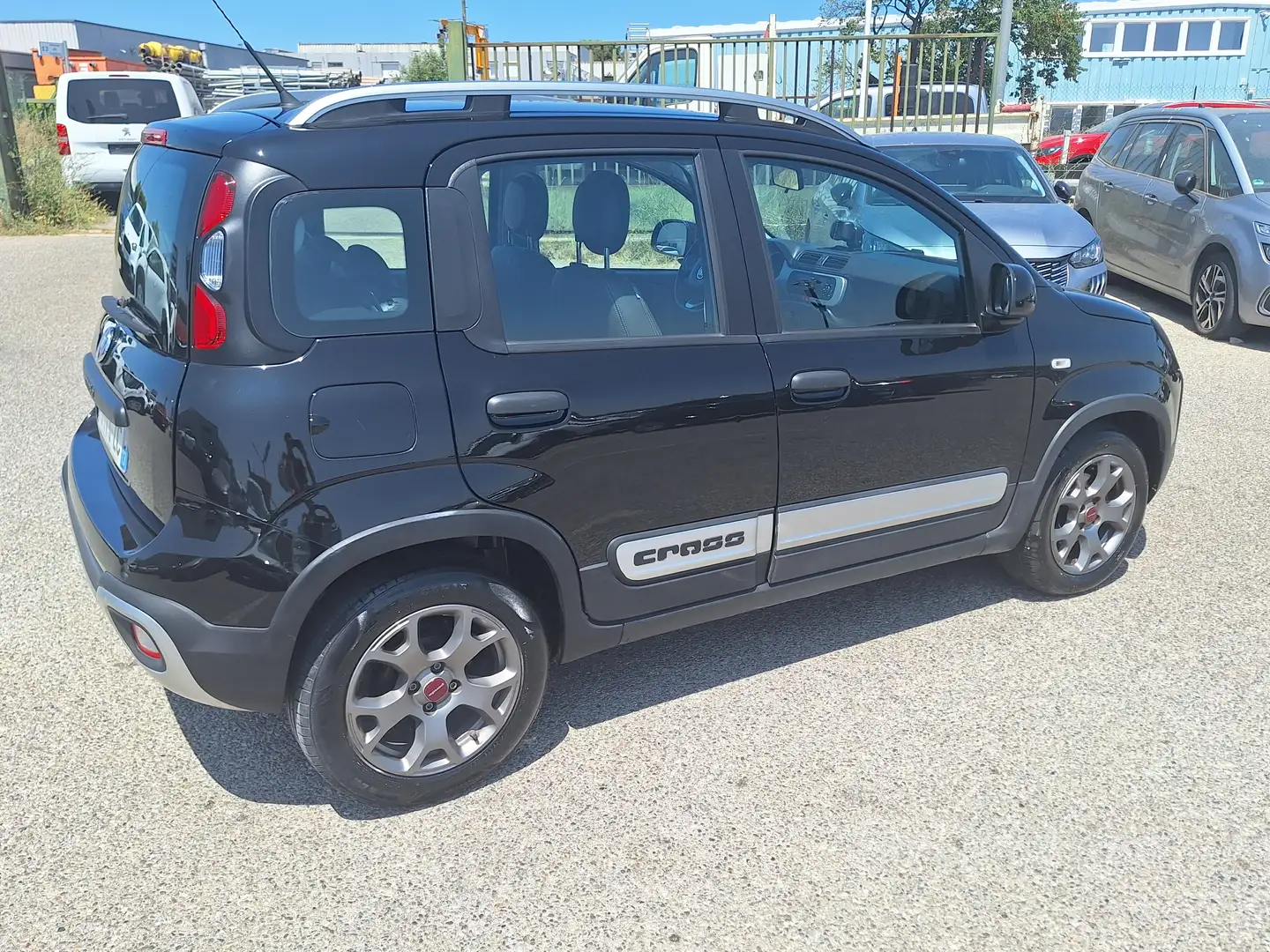 Fiat Panda 1.2 69 ch S/S City Cross Noir - 2