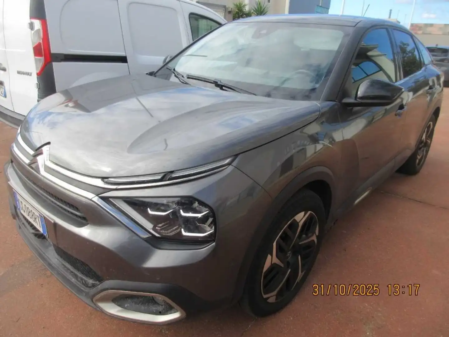 Citroen C4 1.5 bluehdi Shine Pack s&s EAT8 Grijs - 1