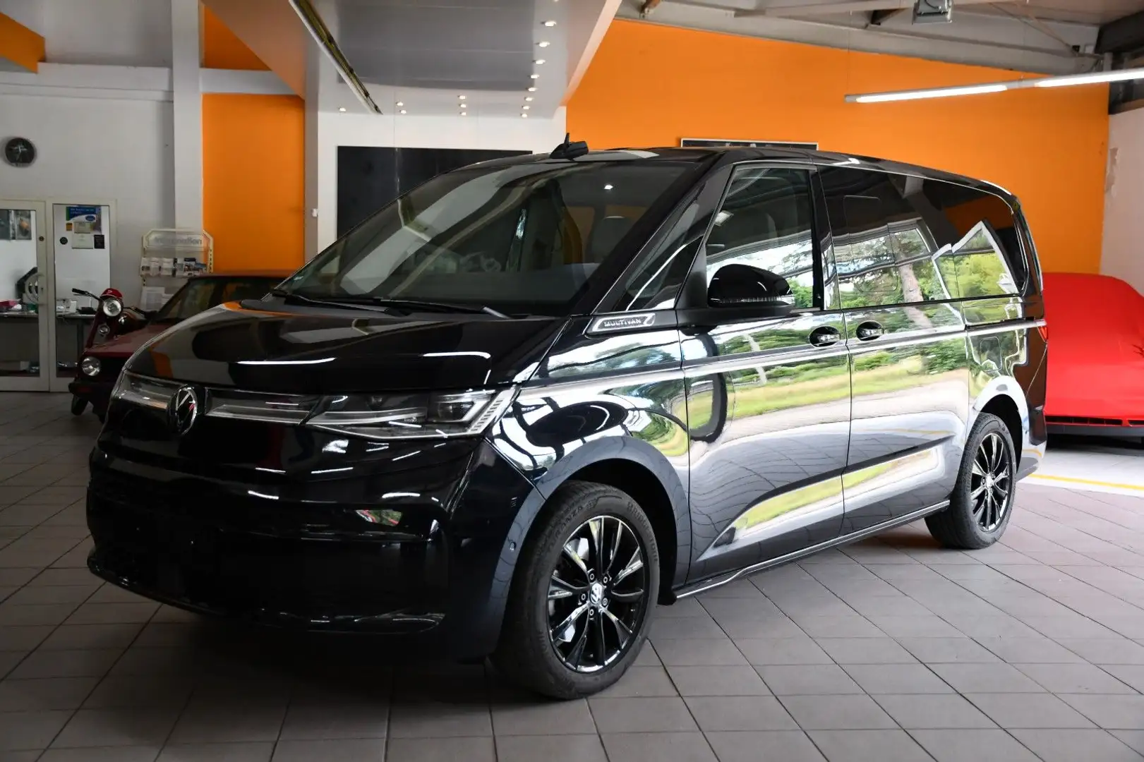 Volkswagen T7 Multivan Style lang DSG Highline IQ uvm... Schwarz - 1