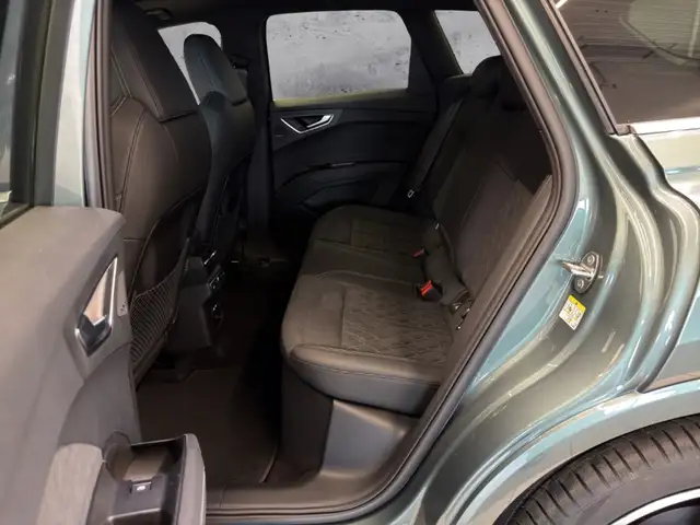 Audi Q4 e-tron view 10