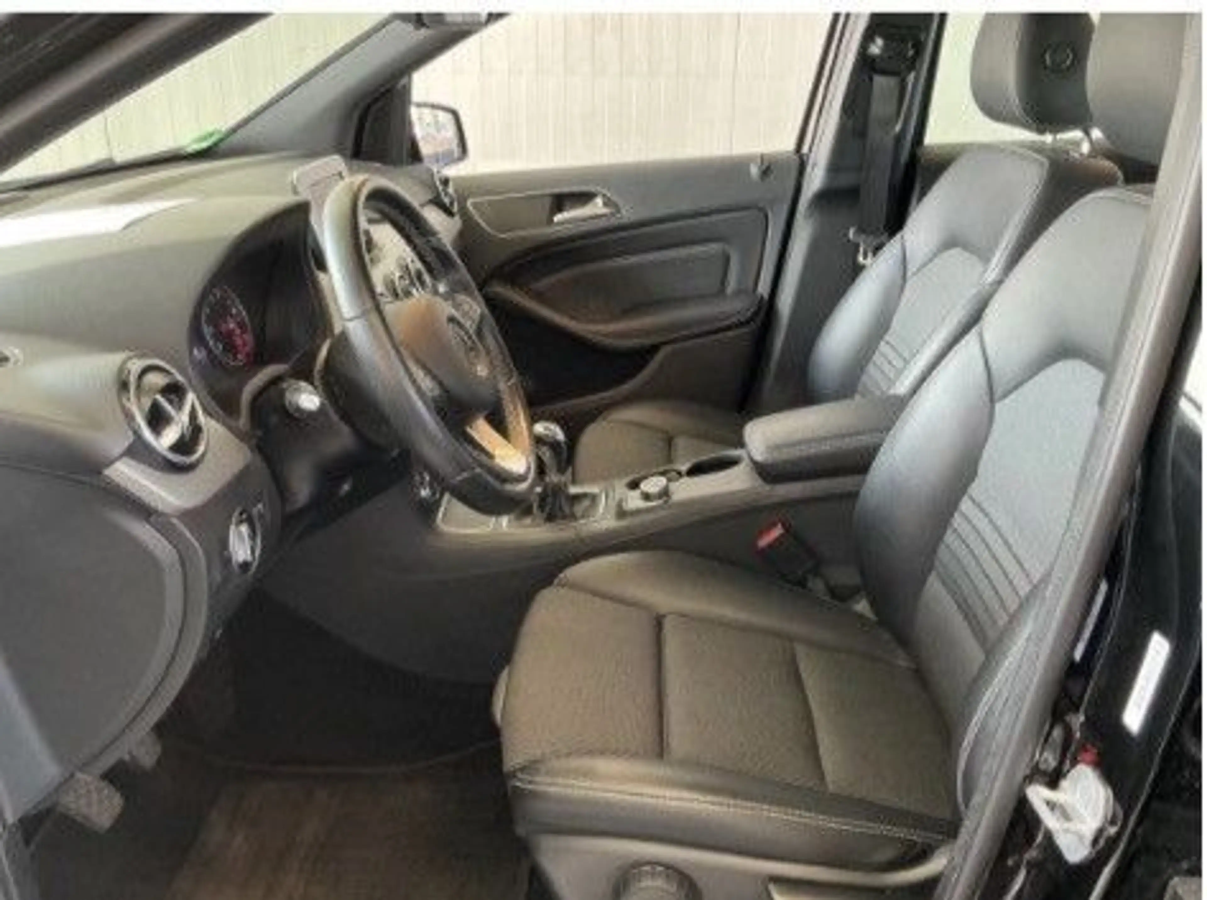 Mercedes-Benz B 200 URBAN/NAVI/17Z/SHZ/PDC/ISOFIX/LEDER/EURO 6 — photo 8