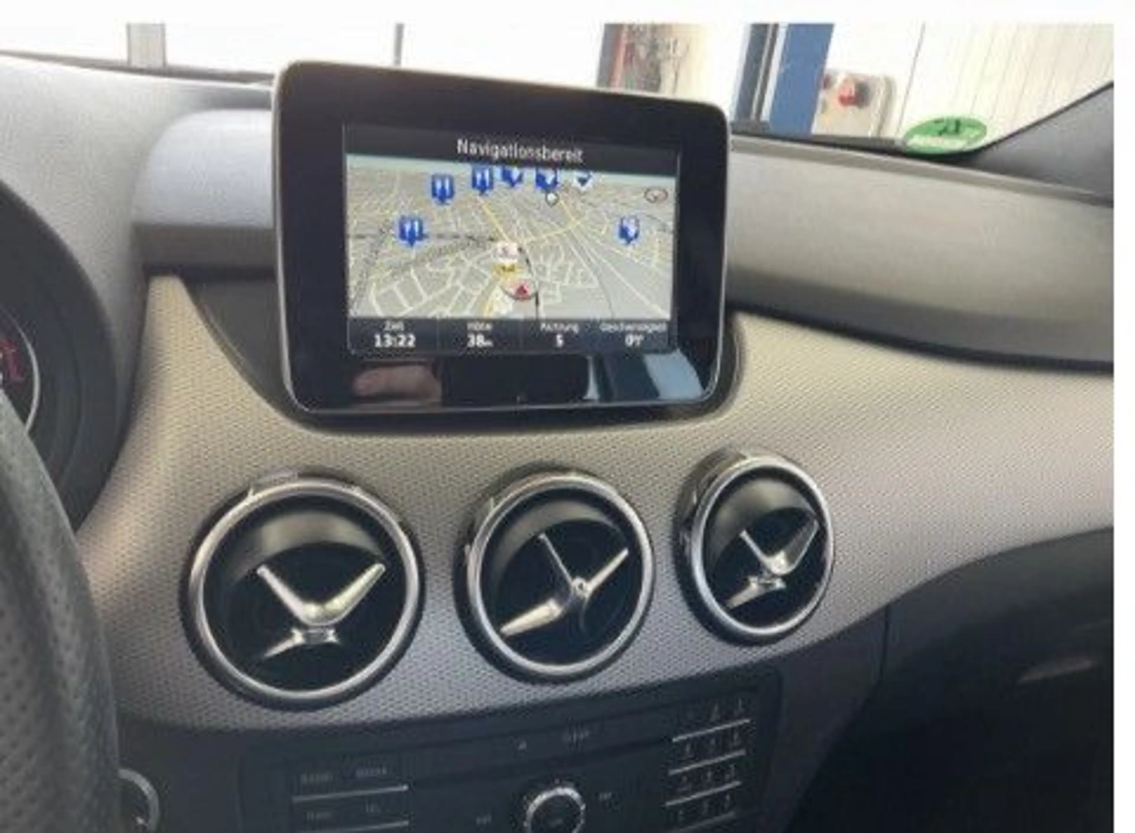 Mercedes-Benz B 200 URBAN/NAVI/17Z/SHZ/PDC/ISOFIX/LEDER/EURO 6 — photo 13