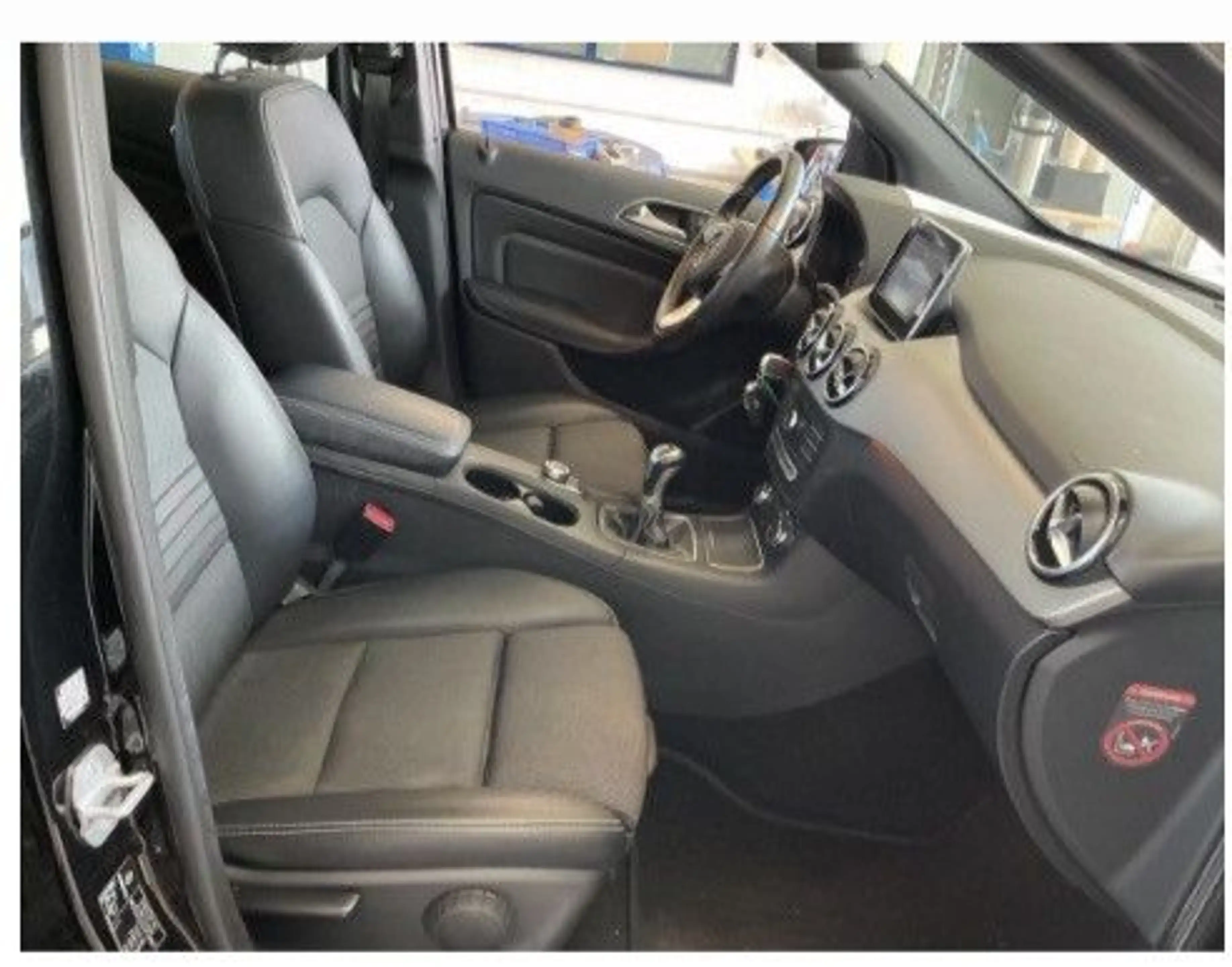 Mercedes-Benz B 200 URBAN/NAVI/17Z/SHZ/PDC/ISOFIX/LEDER/EURO 6 — photo 5