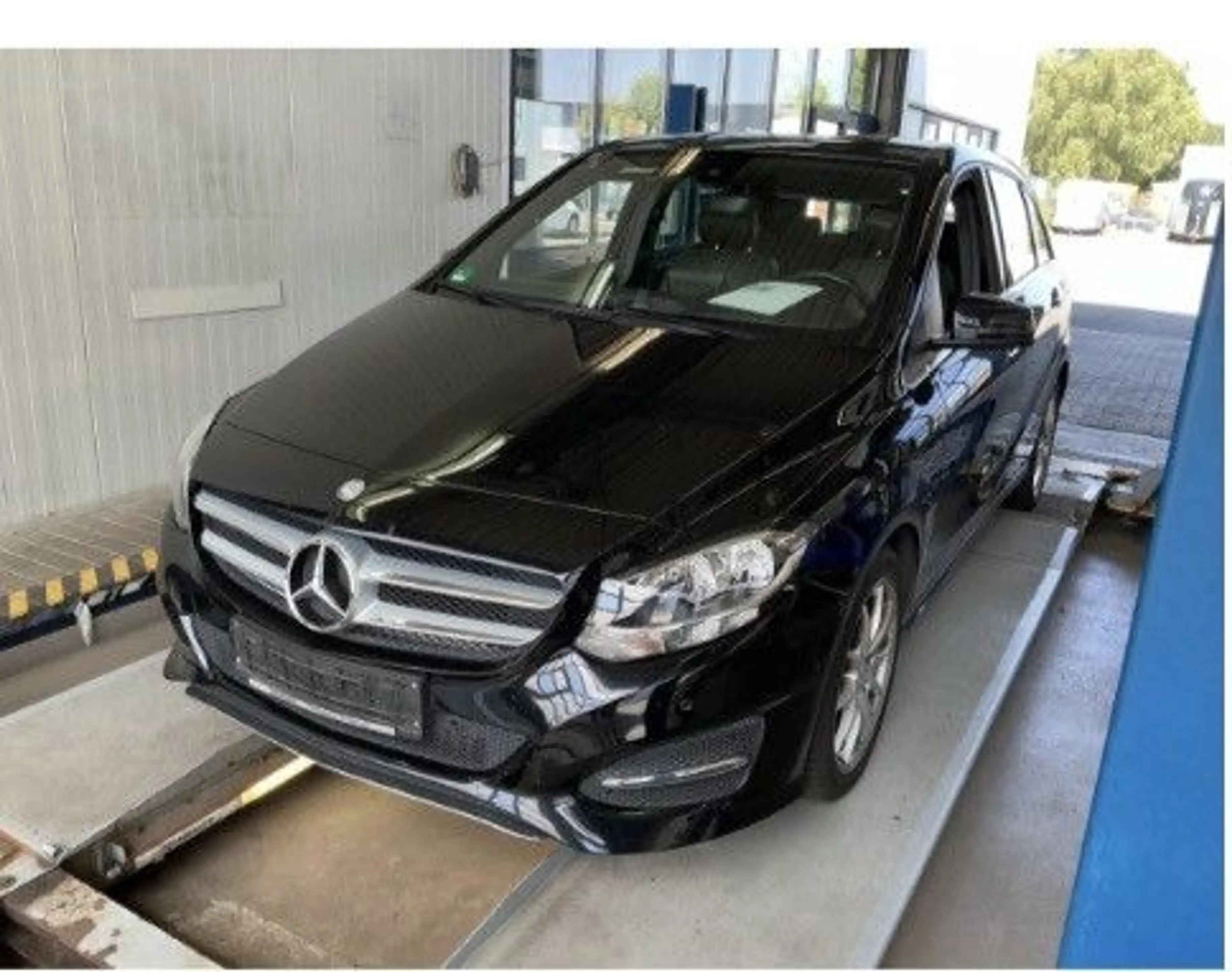 Mercedes-Benz B 200 URBAN/NAVI/17Z/SHZ/PDC/ISOFIX/LEDER/EURO 6