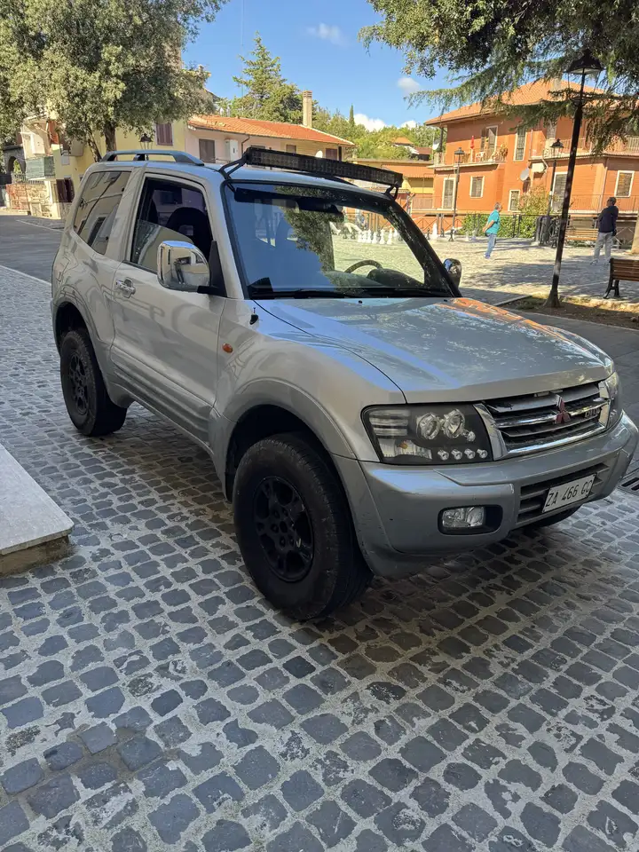 Mitsubishi Pajero 3p 3.2 tdi 16v di-d GLX, foto 3
