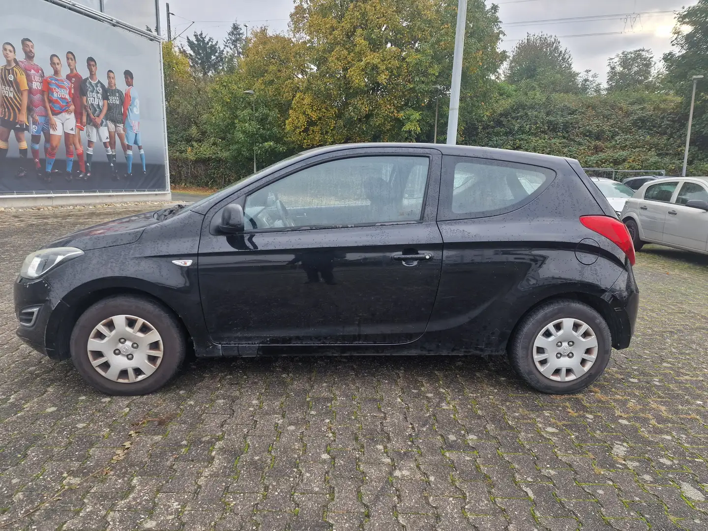 Hyundai i20 Classic Schwarz - 2