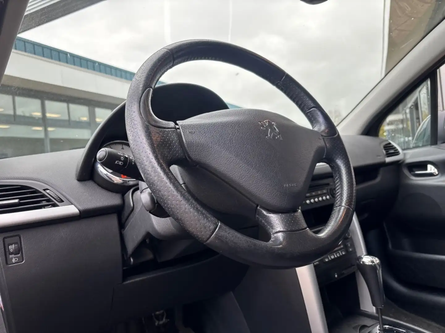 Peugeot 207 1.6 VTI XS 120PK AUTOMAAT AIRCO CRUISECONTROL 5DEU Grijs - 2