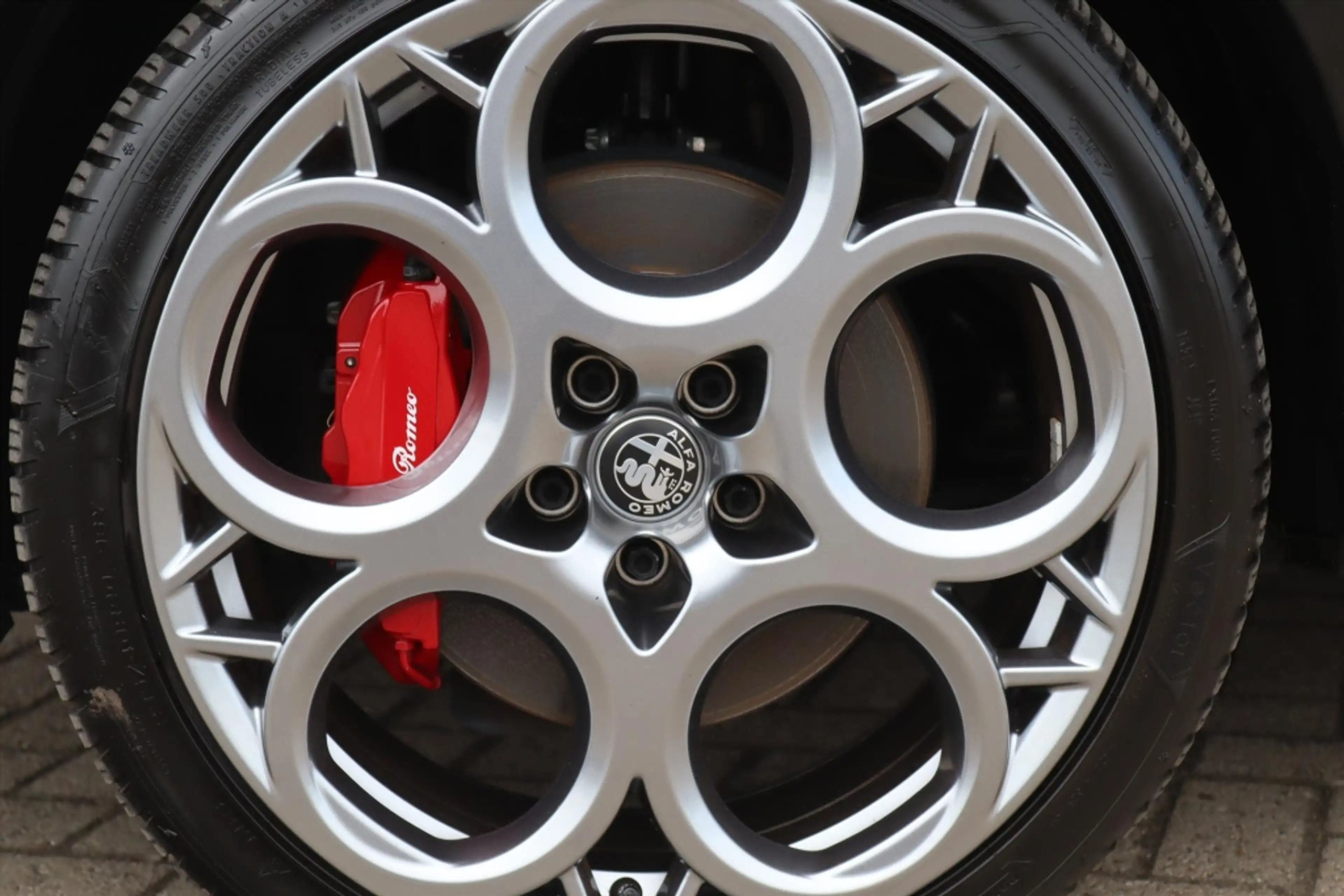 Alfa Romeo Tonale 1.5T HYBRID 160PK VELOCE Panodak | Leer | Camera | — photo 14