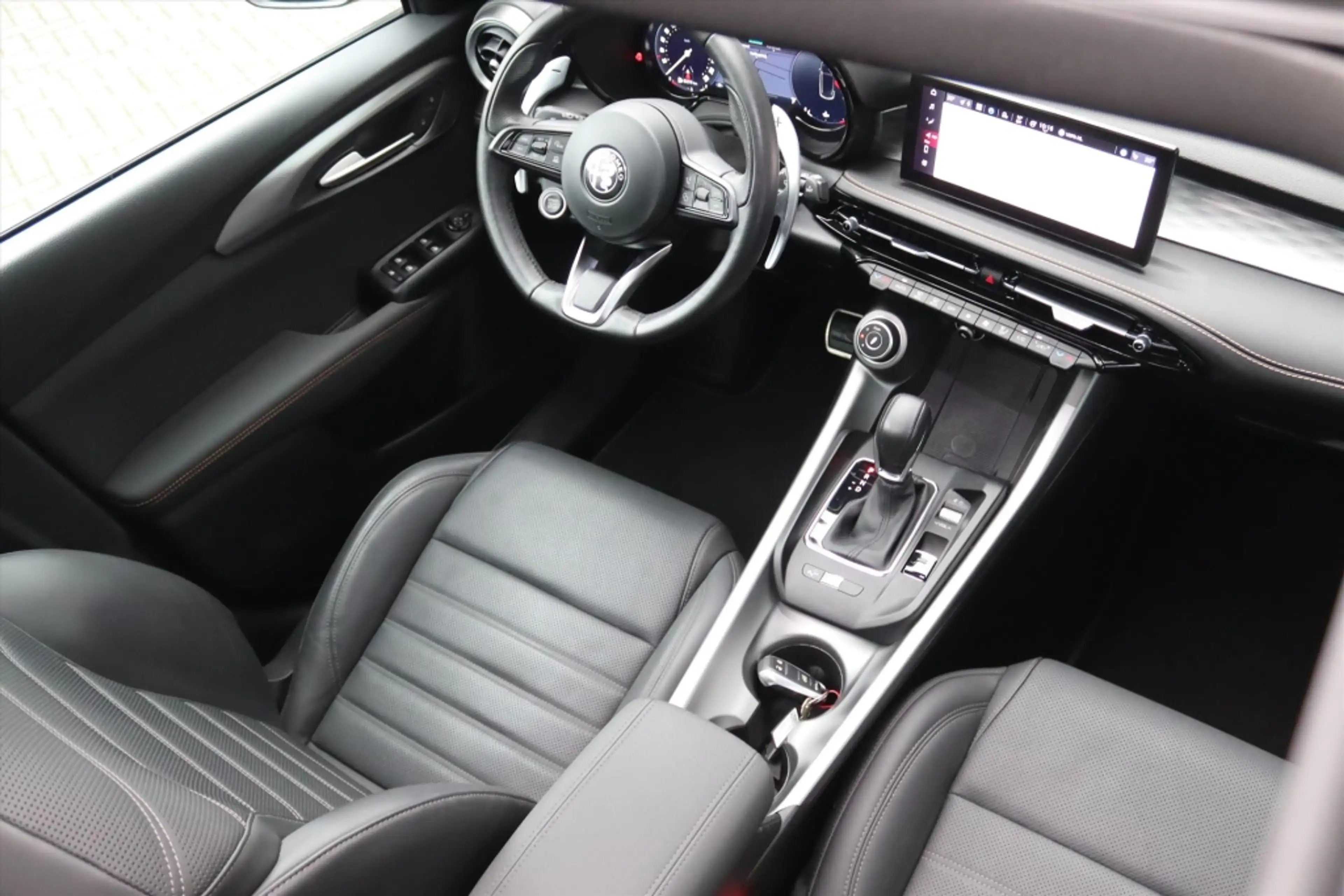 Alfa Romeo Tonale 1.5T HYBRID 160PK VELOCE Panodak | Leer | Camera | — photo 10